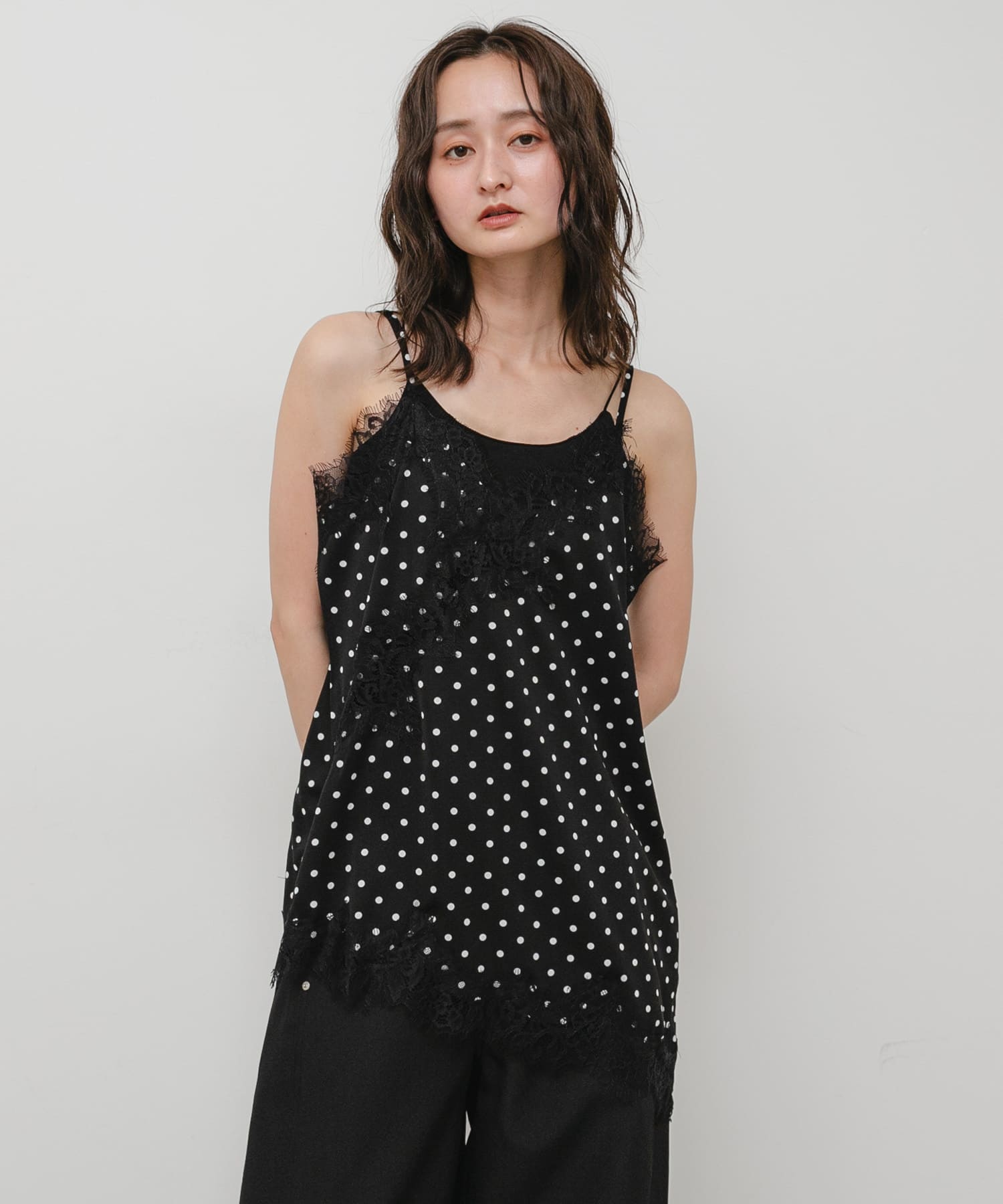 BLK×WHT