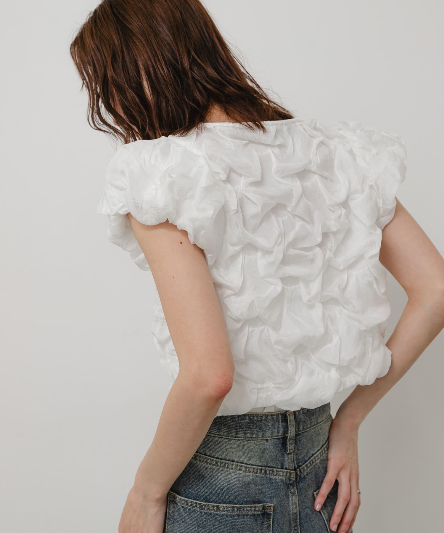 OFF WHITE
