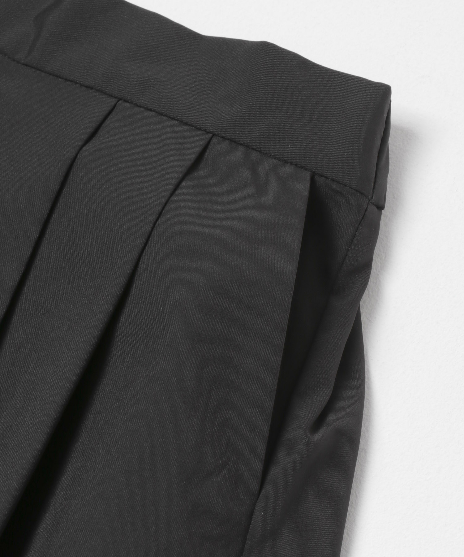 タックボリュームスカート BLACK One