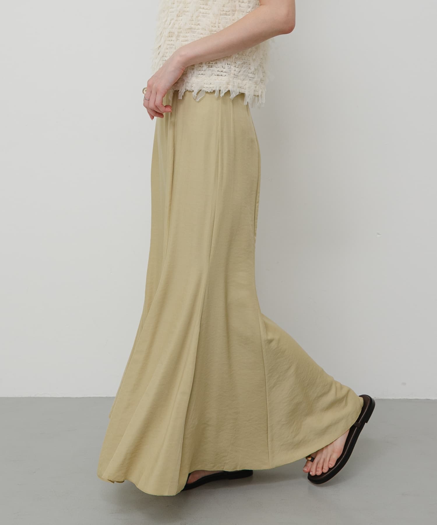 Y.BEIGE