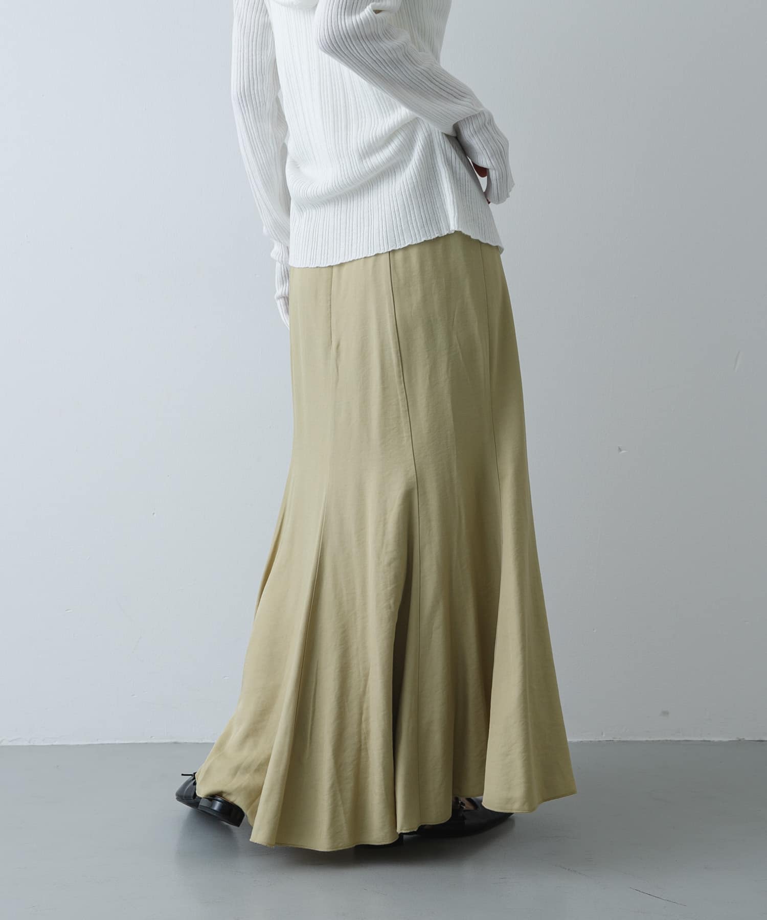 Y.BEIGE