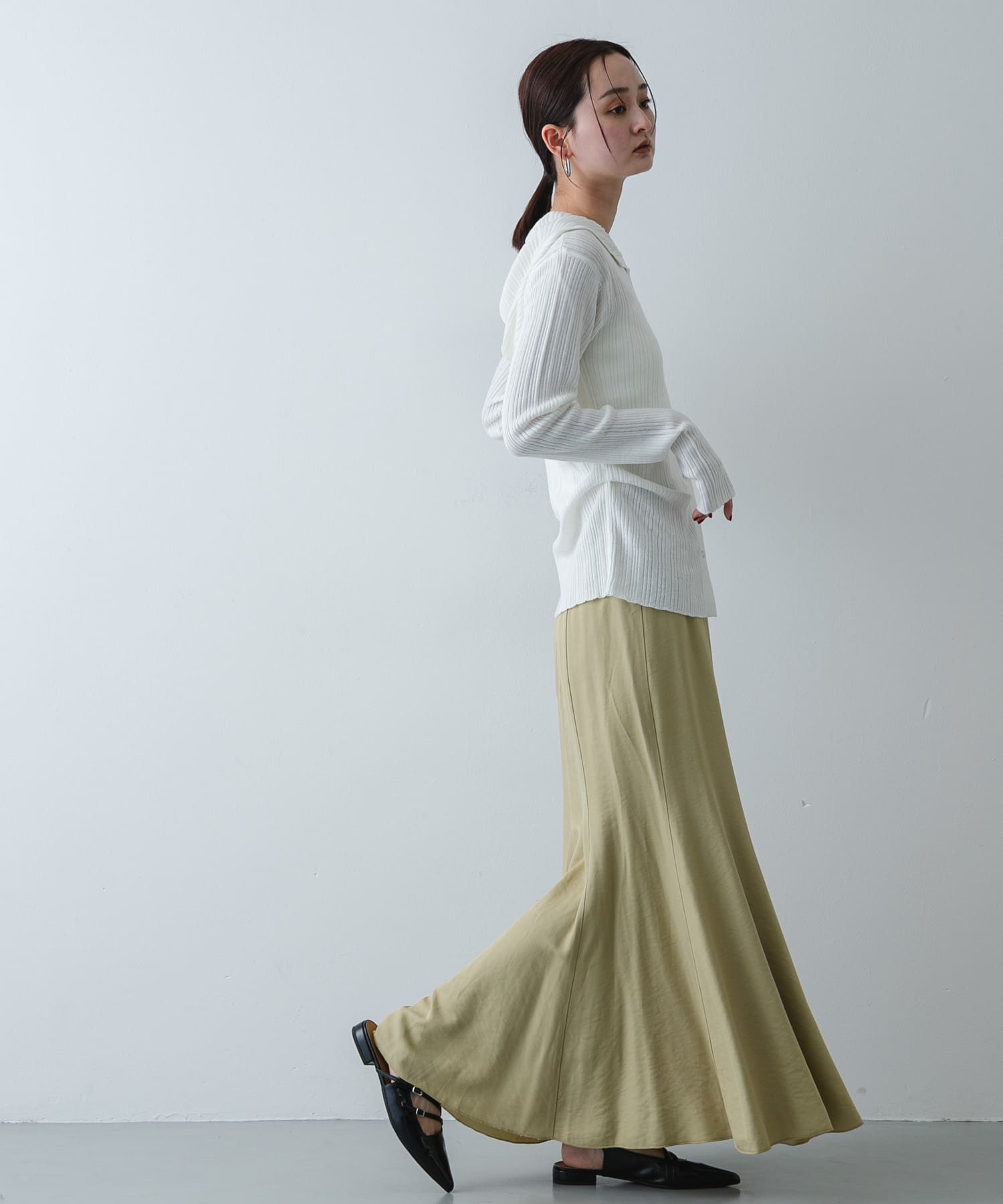 Y.BEIGE