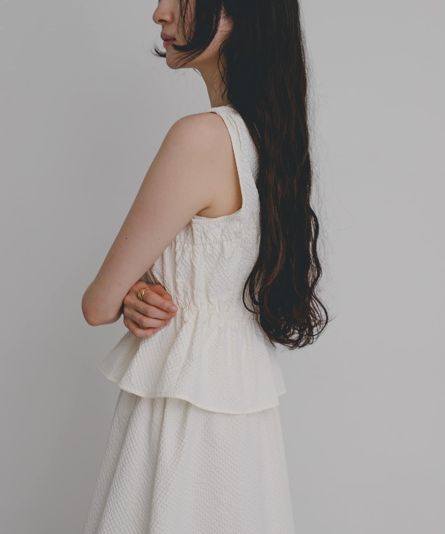 OFF WHITE