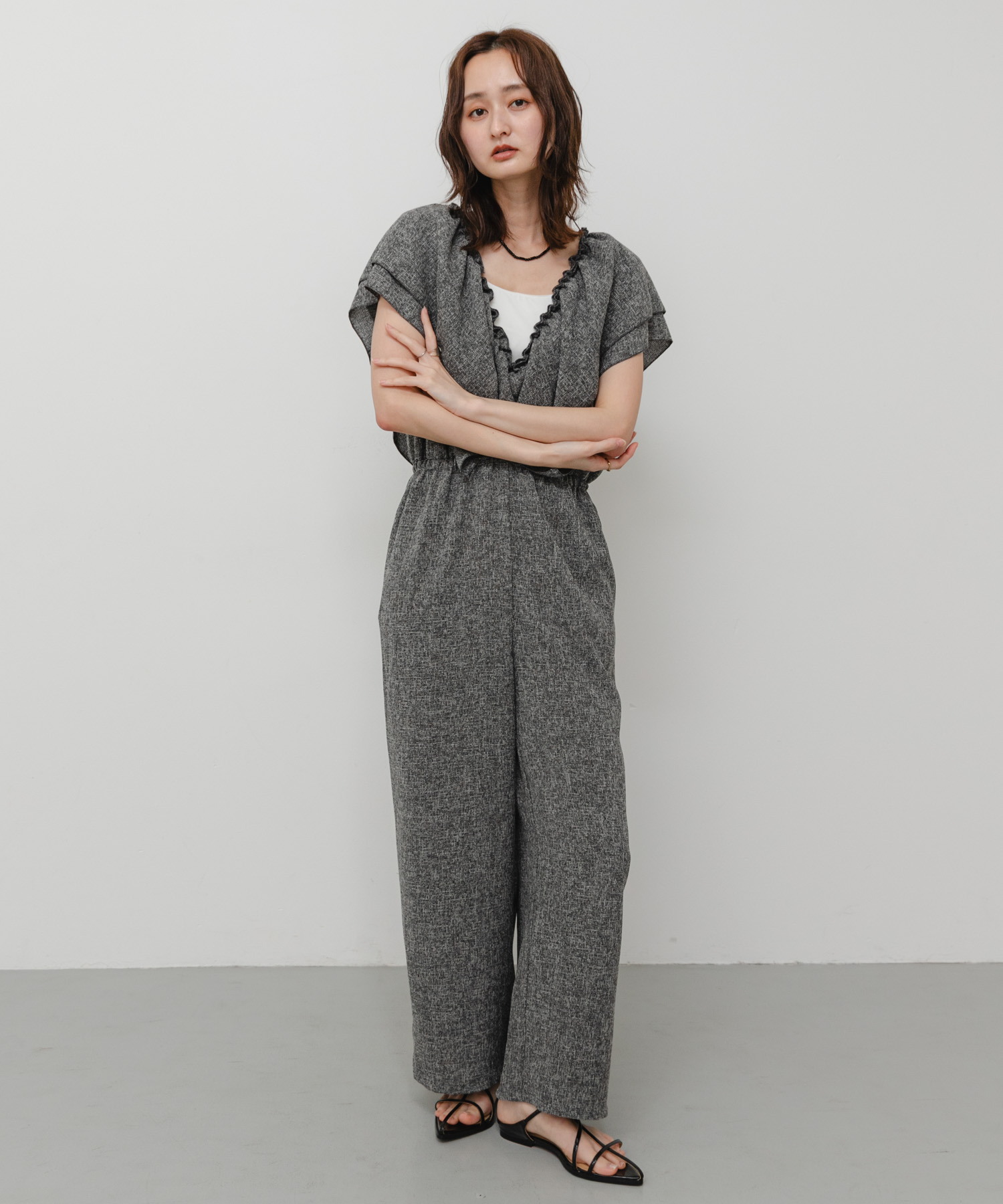 GRAY