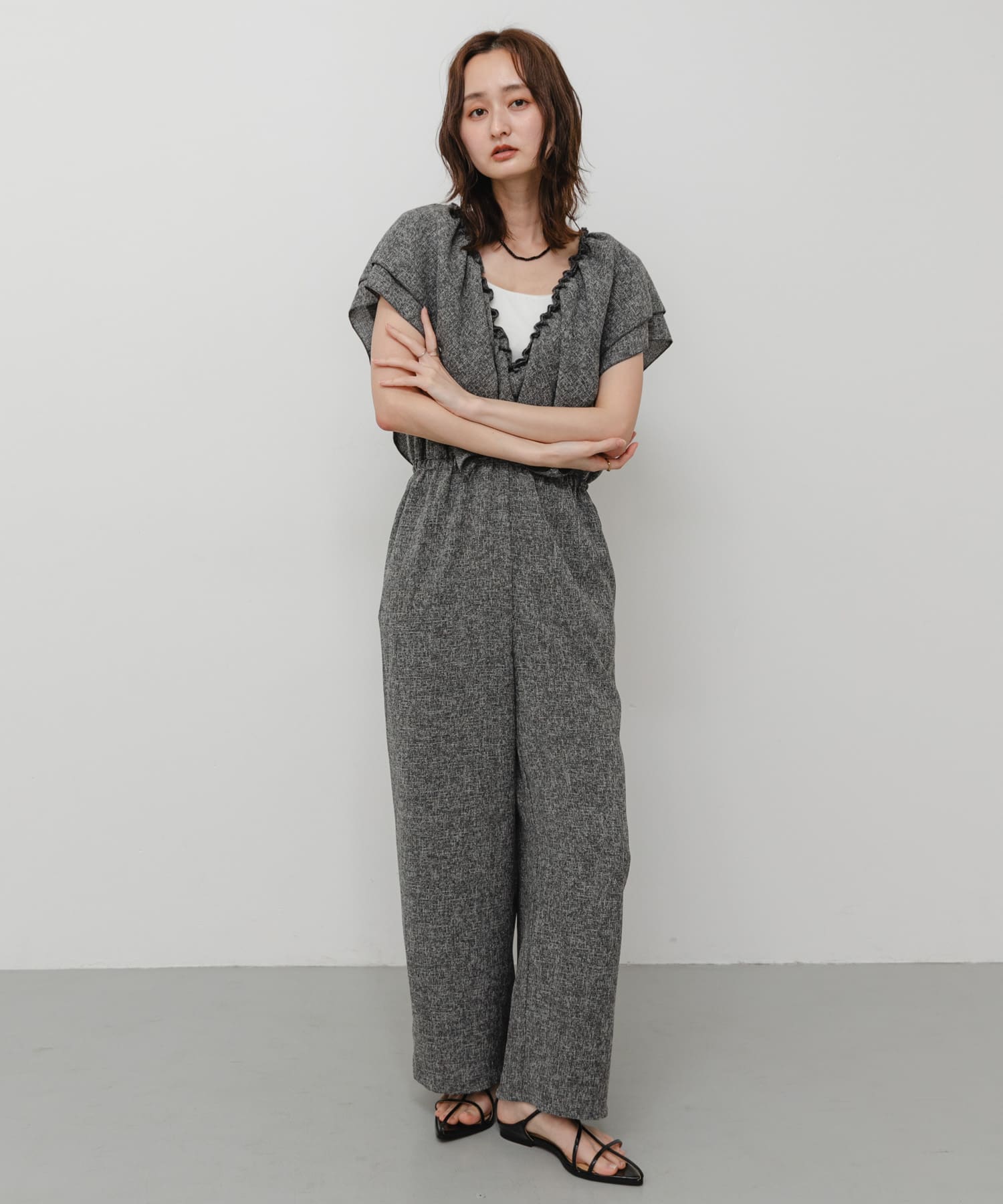 GRAY