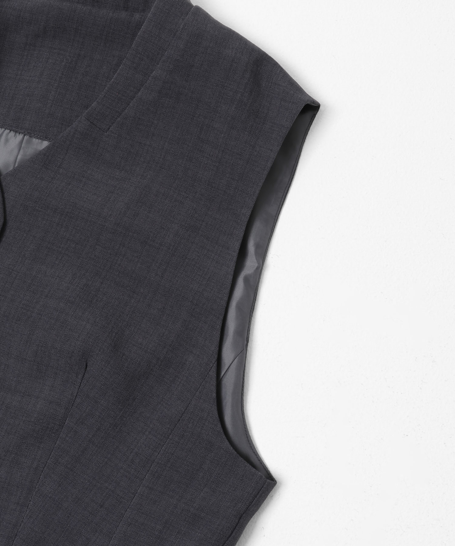 『UR TECH DRYLUXE』リネンライクジレ CHARCOAL One