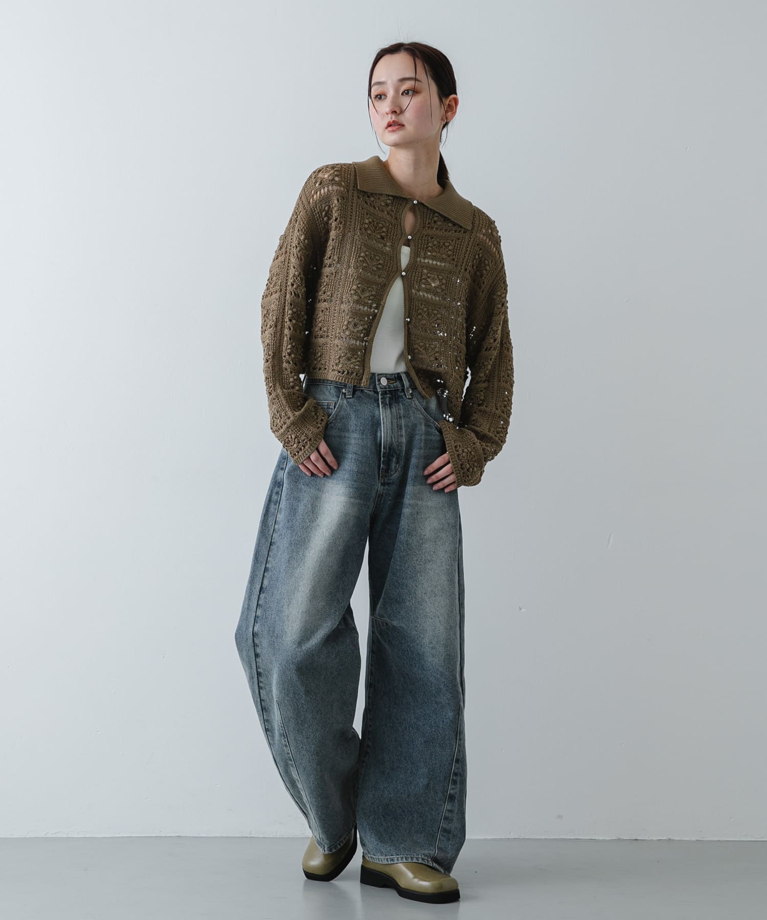 KHAKI