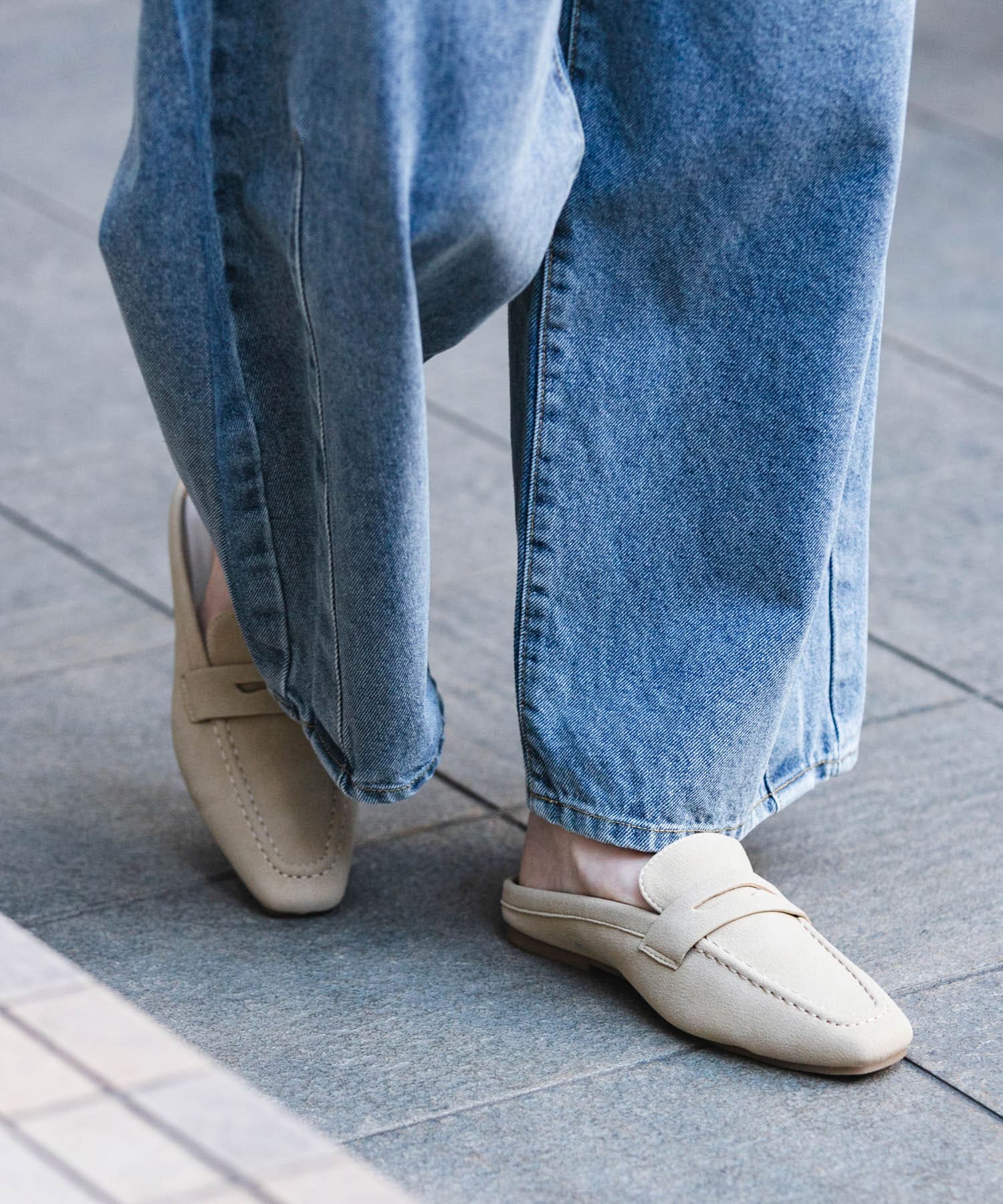 スクエアトゥローファーミュール