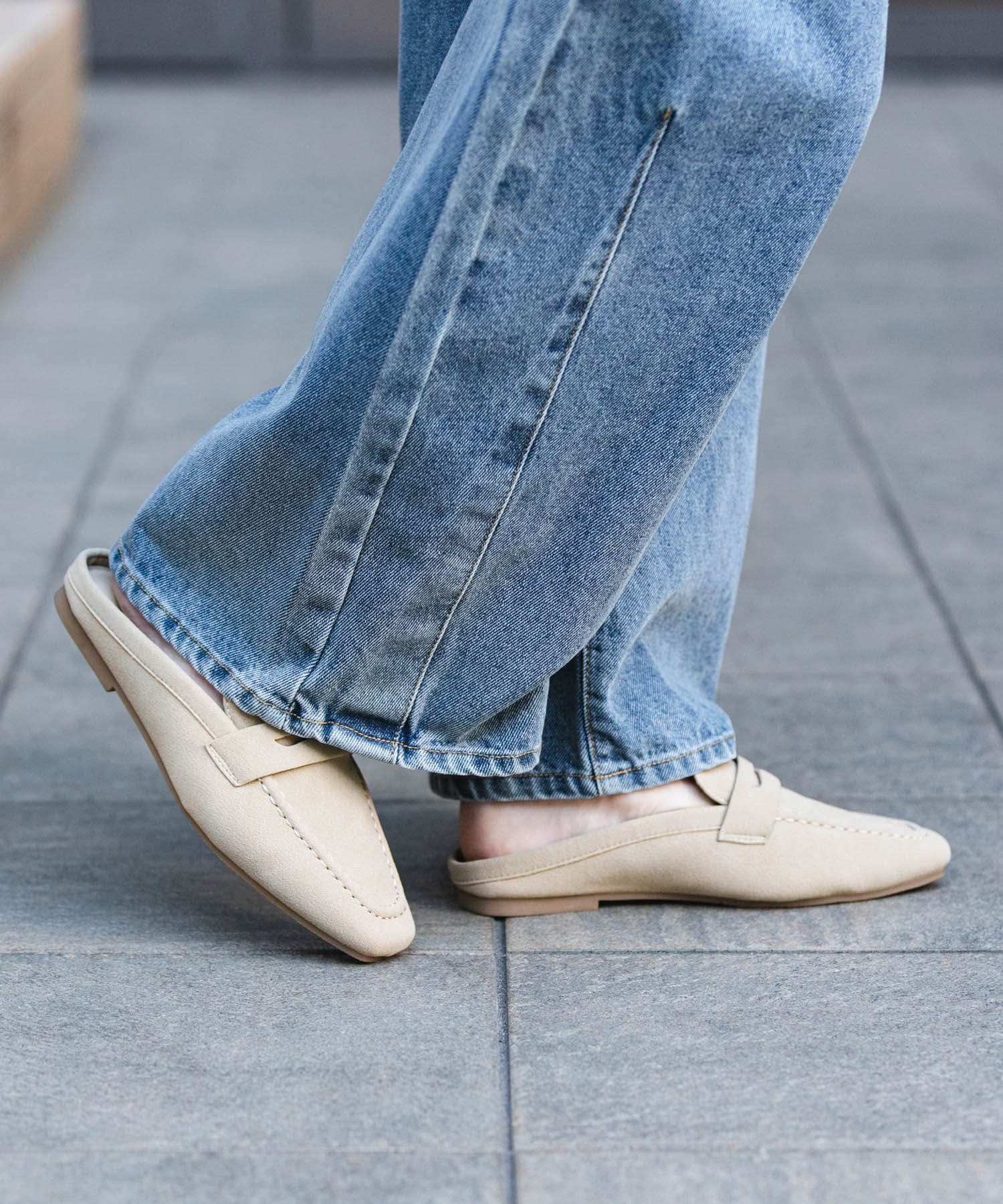 スクエアトゥローファーミュール BEIGE S