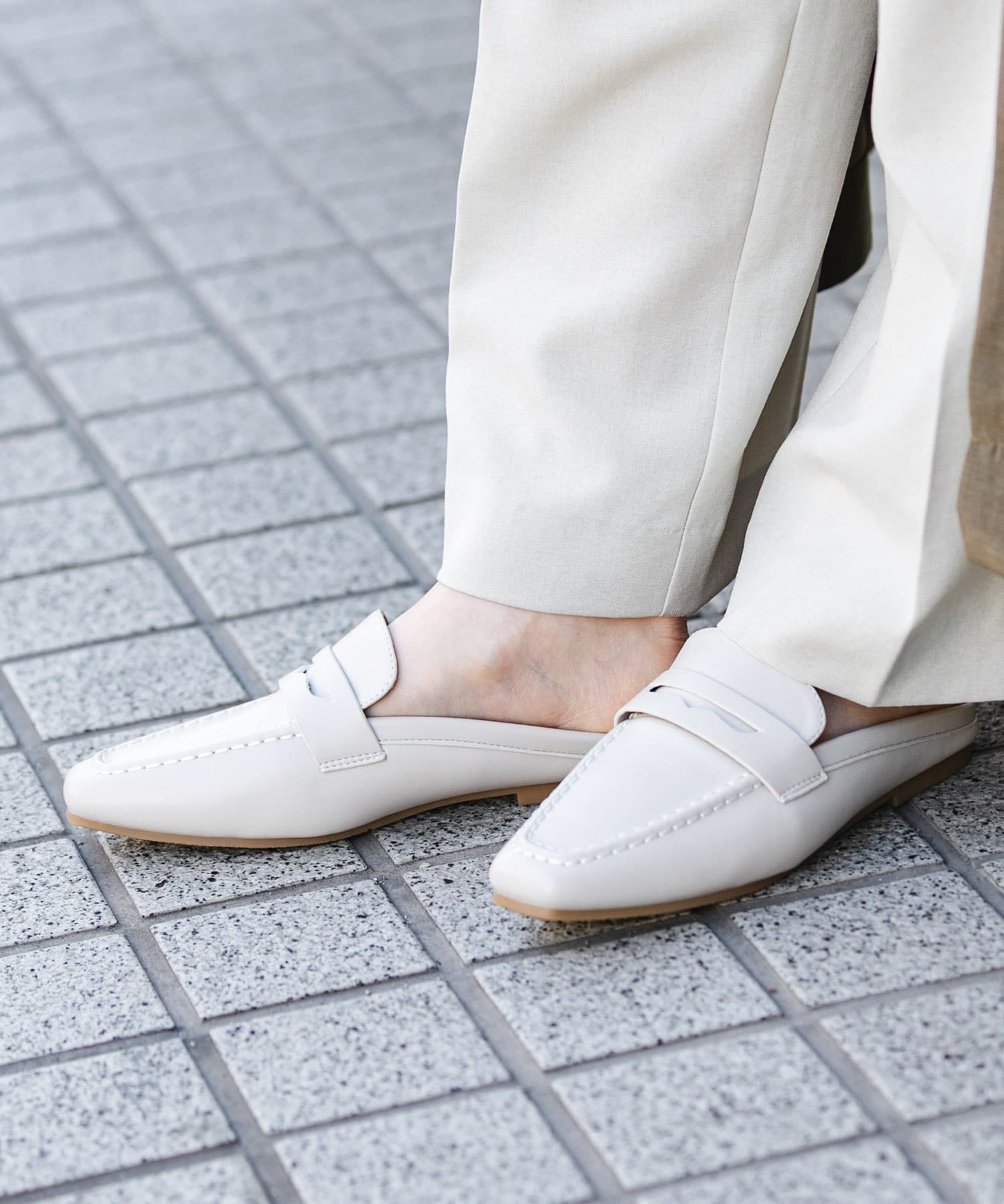 スクエアトゥローファーミュール GREIGE S