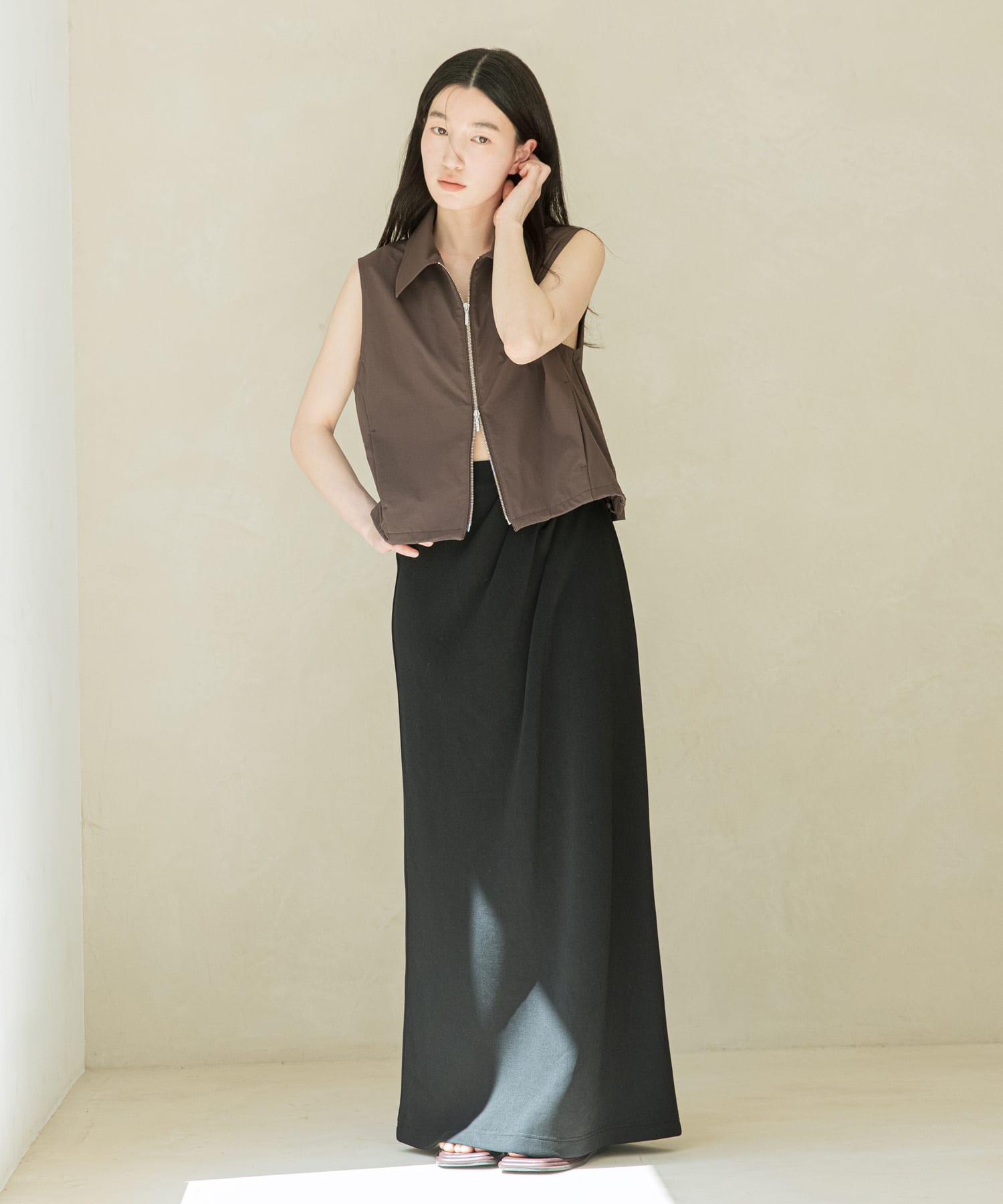 スクエアトゥトングサンダル BROWN S