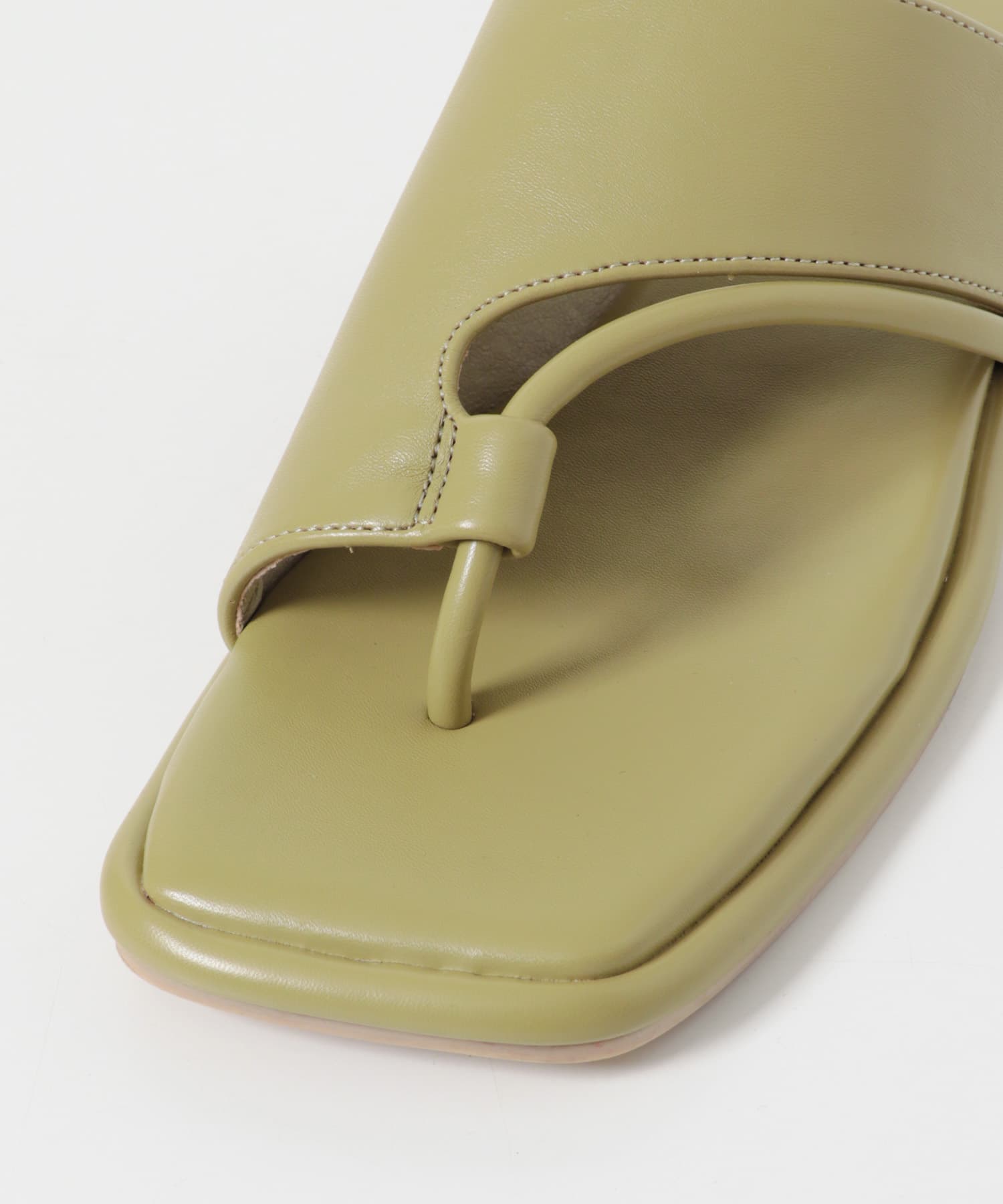 Y.BEIGE
