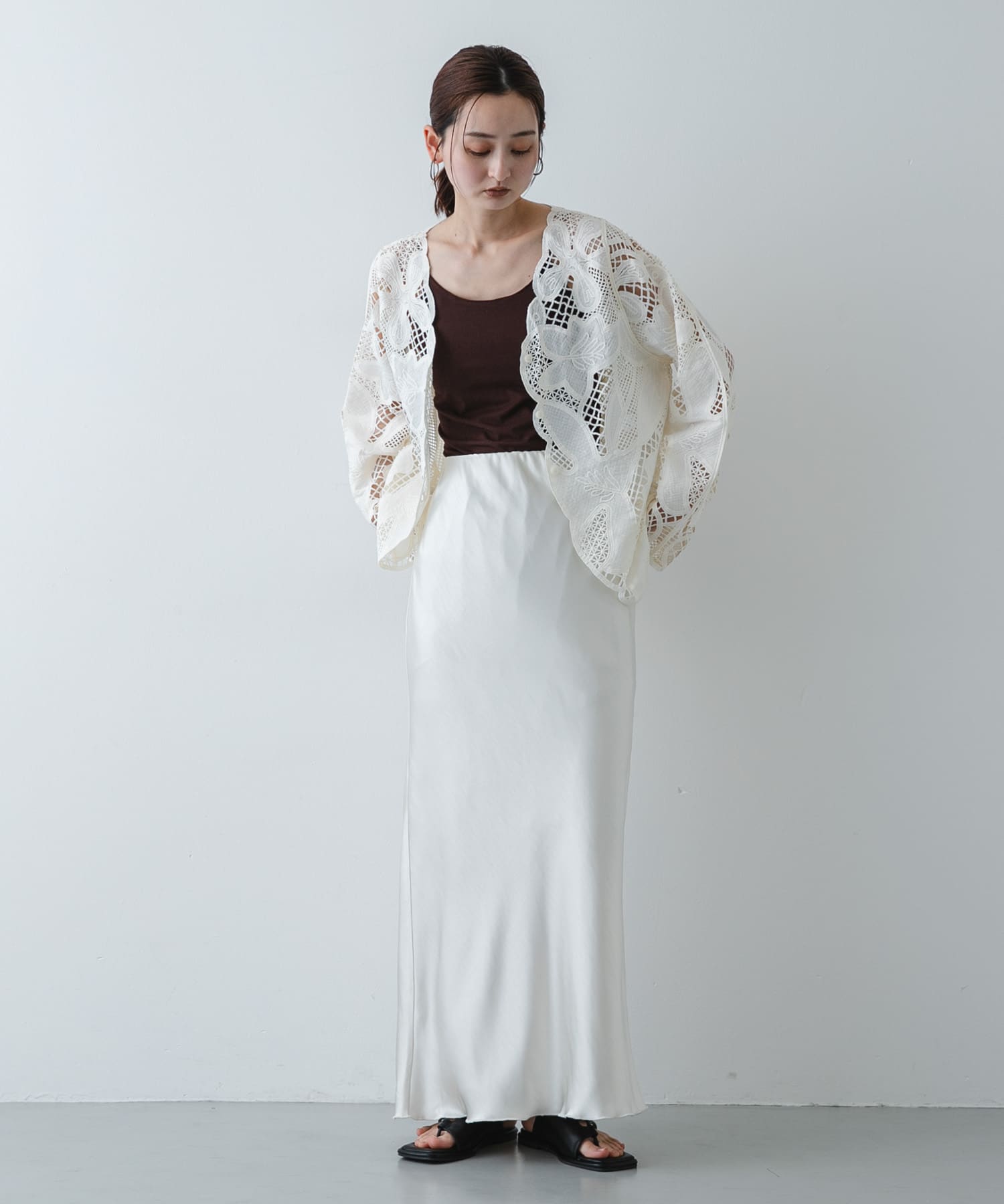 スクエアトゥトングサンダル BLACK S