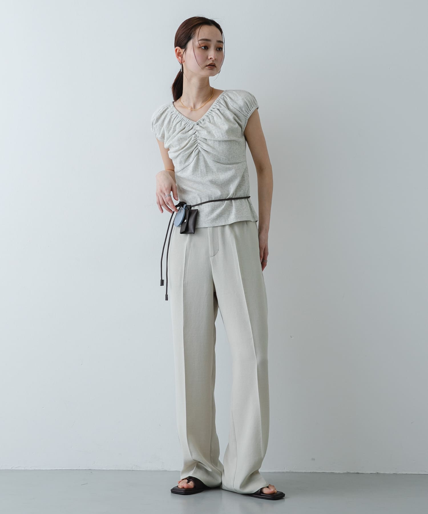 スクエアトゥトングサンダル BLACK M