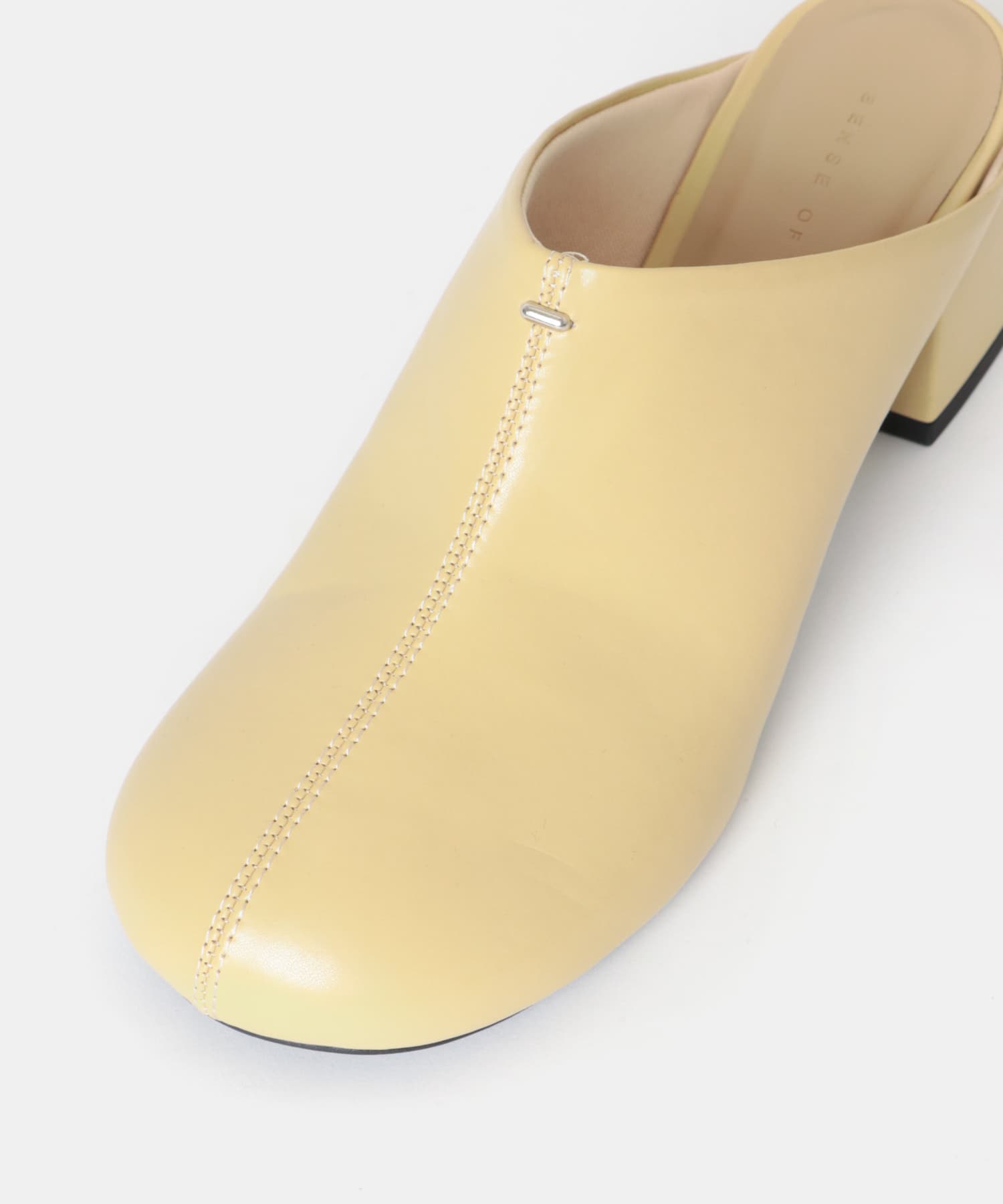ポイントメタルセンターシームサボ Y.BEIGE S
