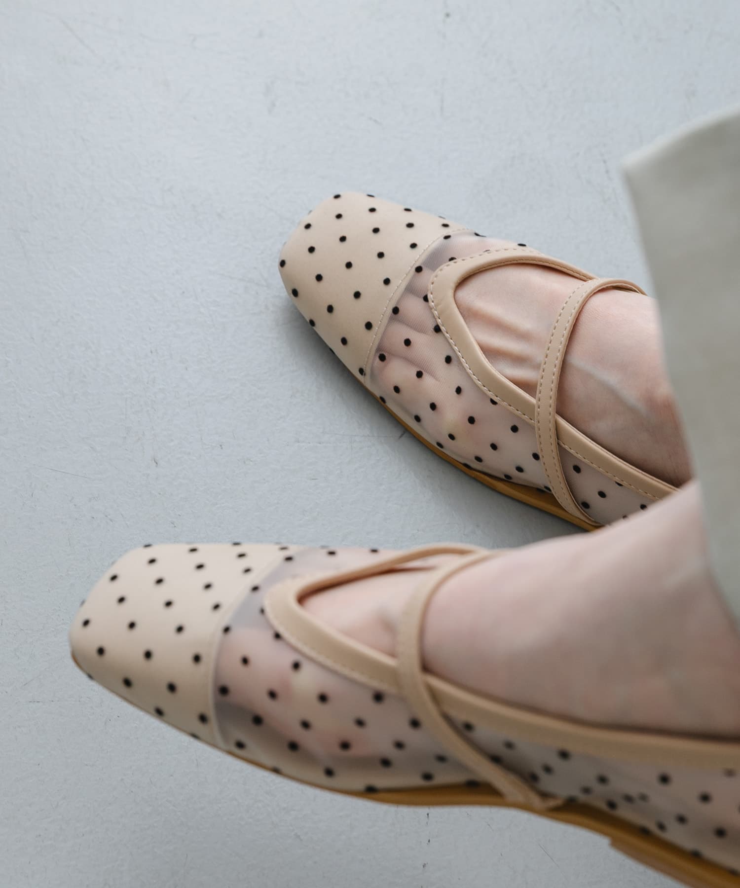 シアードットフラットパンプス IVORY S