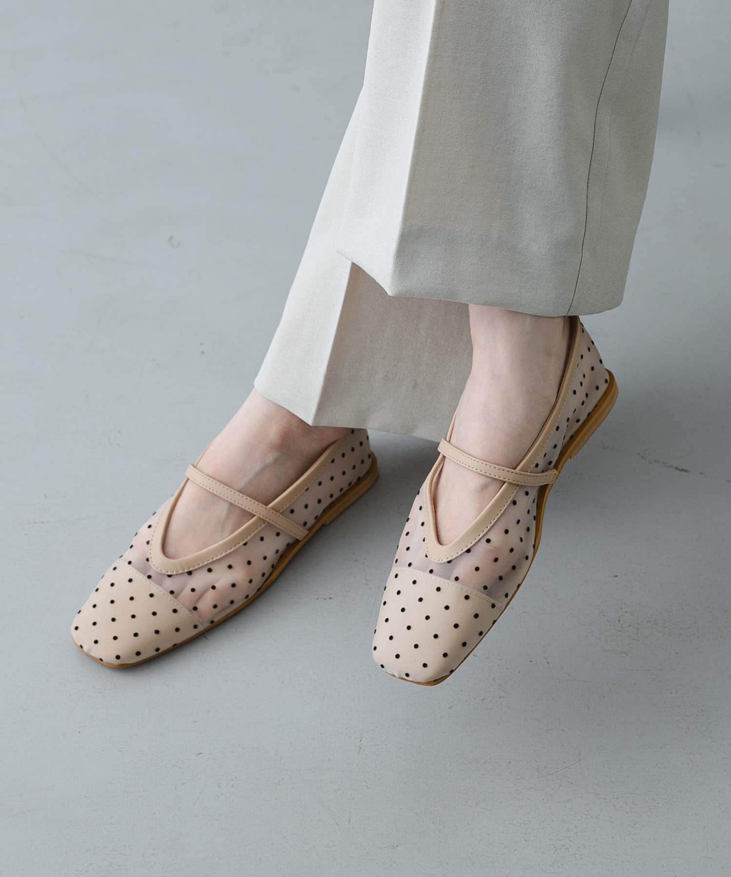 シアードットフラットパンプス IVORY S