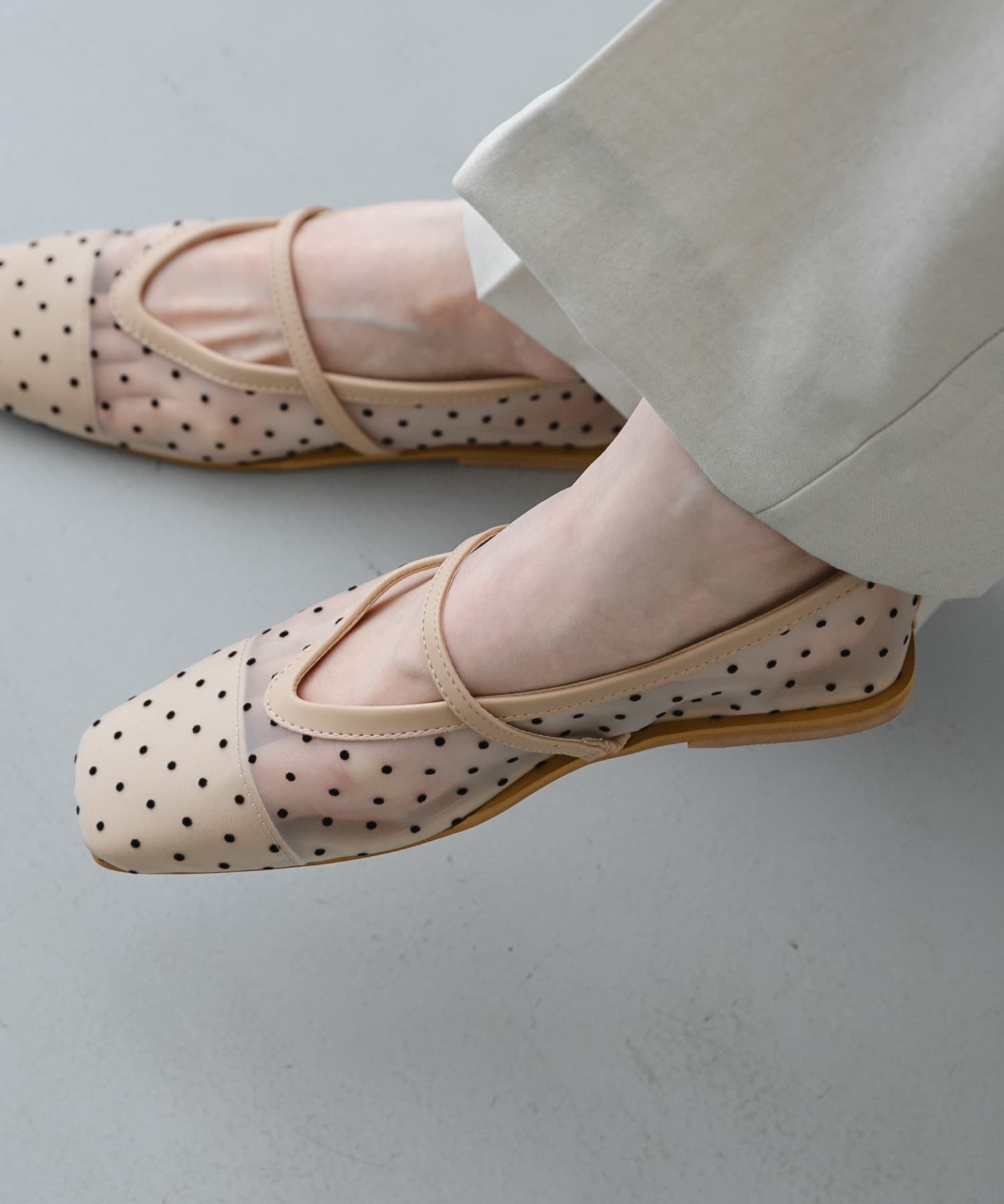 シアードットフラットパンプス IVORY S