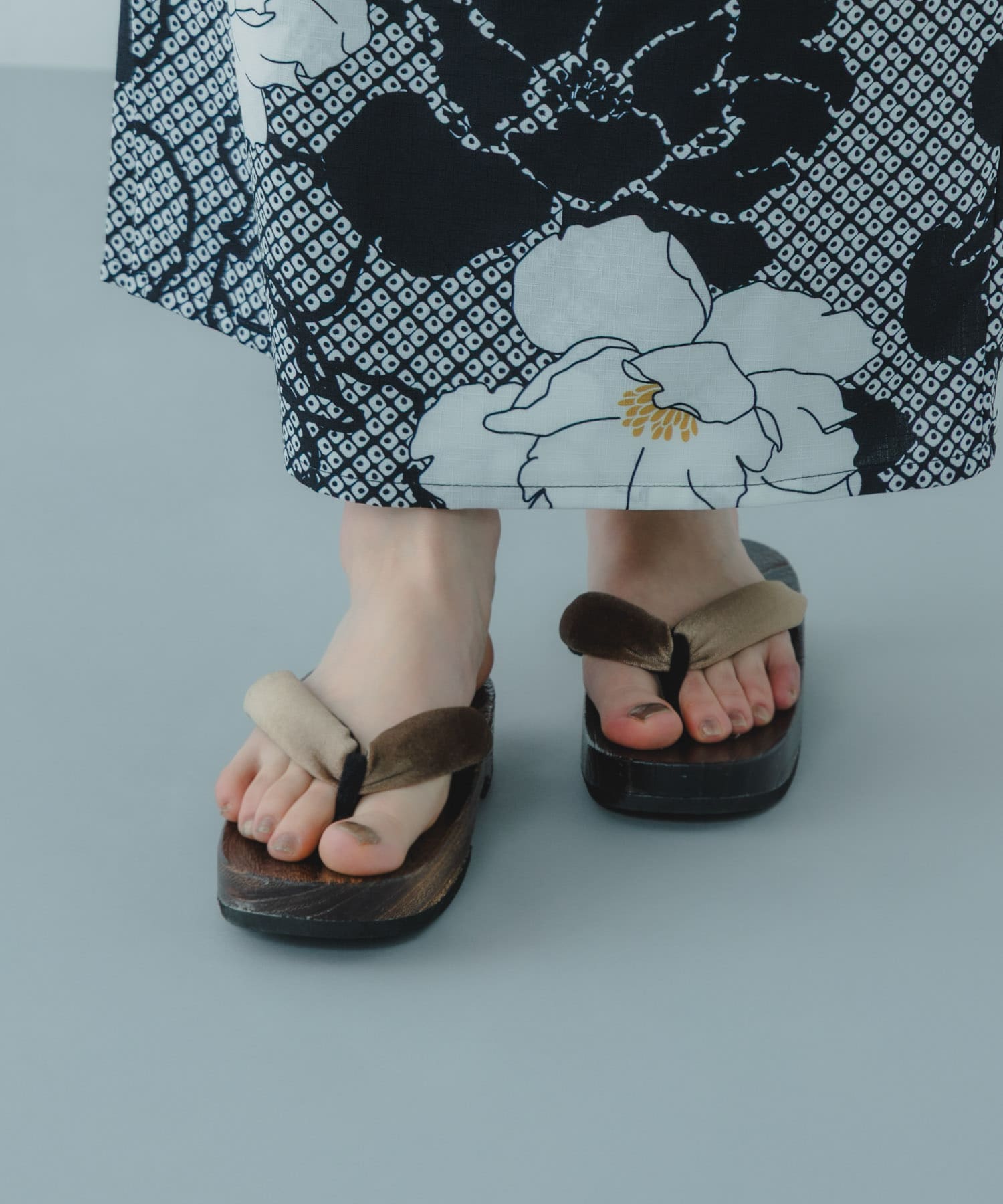 『WEB/一部店舗限定』下駄 MOCHA One