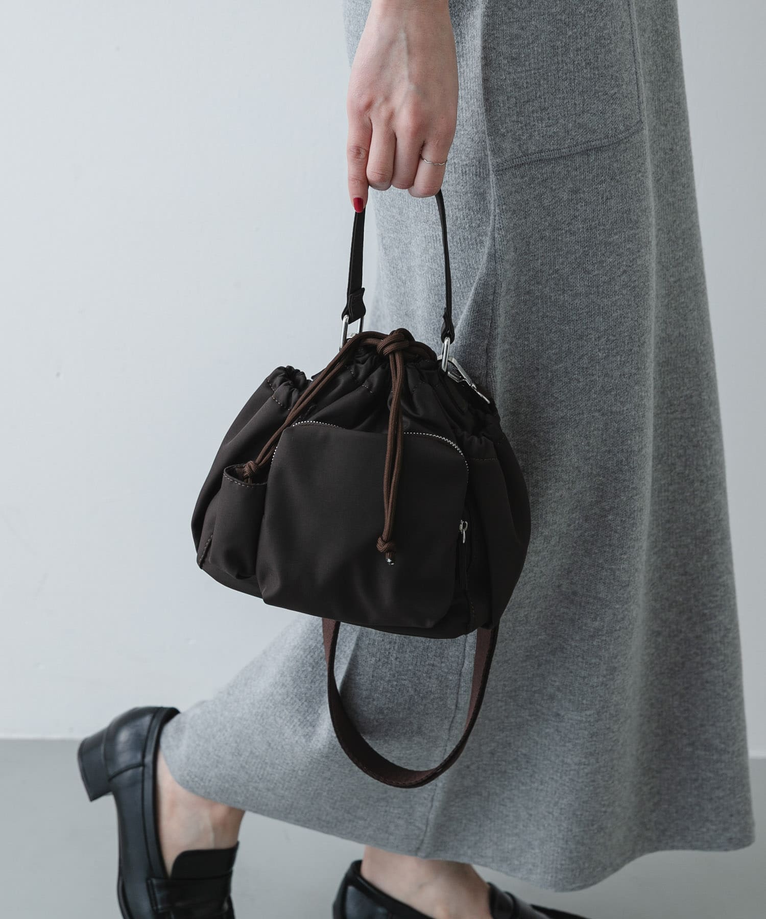 『撥水』ポケットデザインナイロンバッグ BROWN One