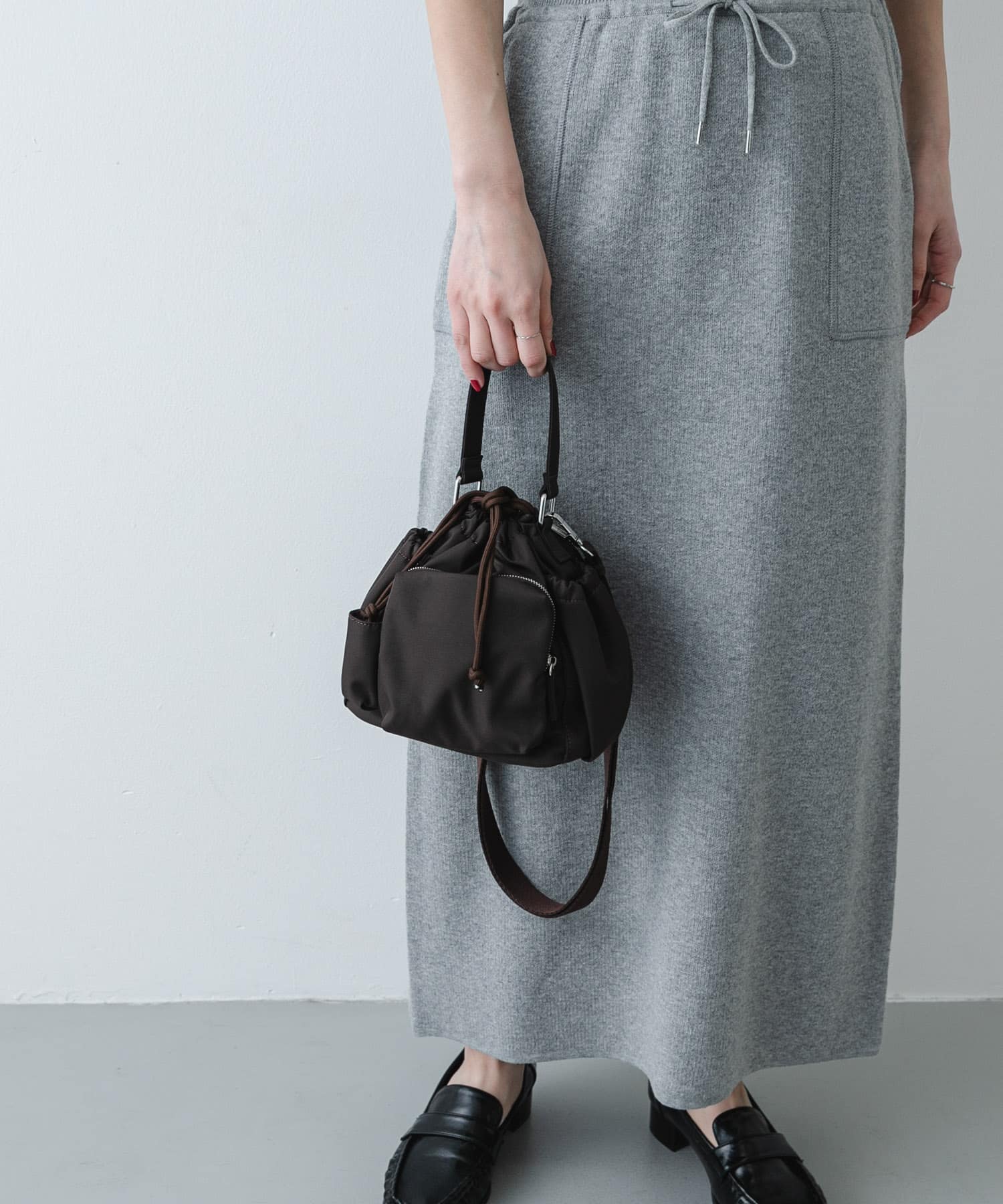『撥水』ポケットデザインナイロンバッグ BROWN One