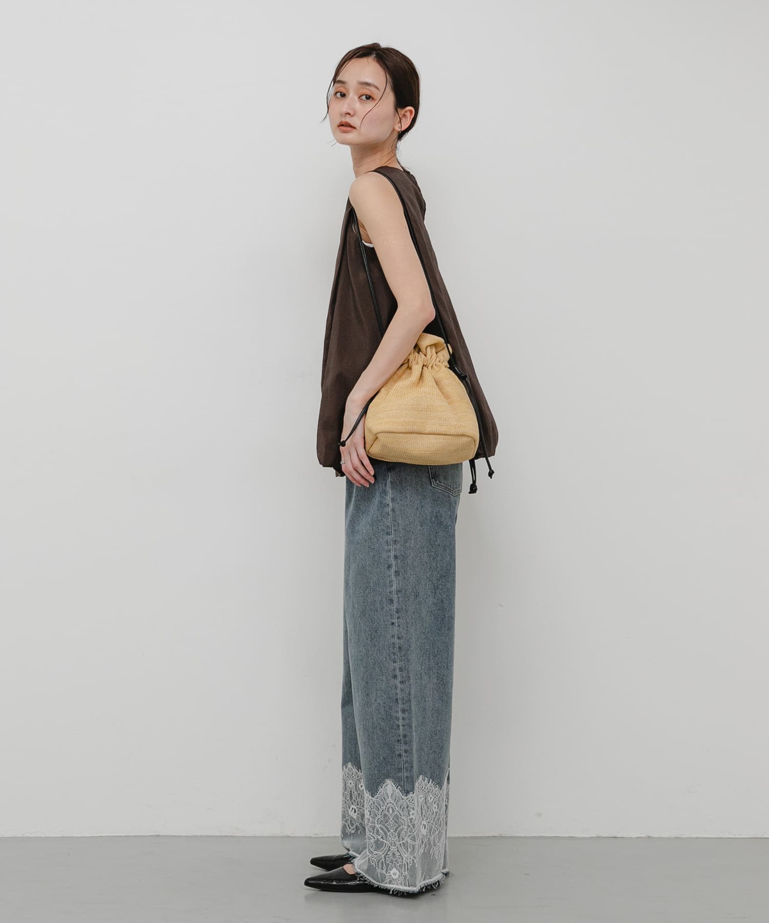 Y.BEIGE