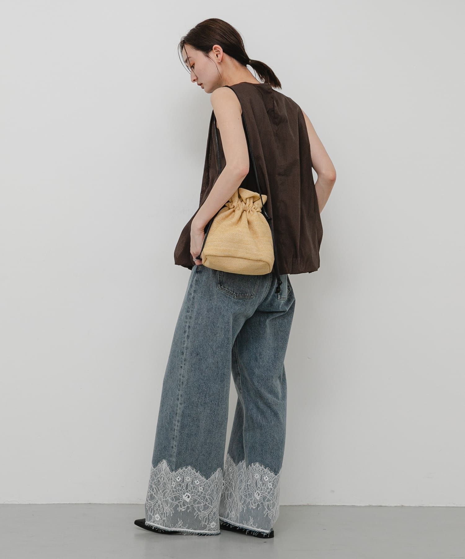 Y.BEIGE