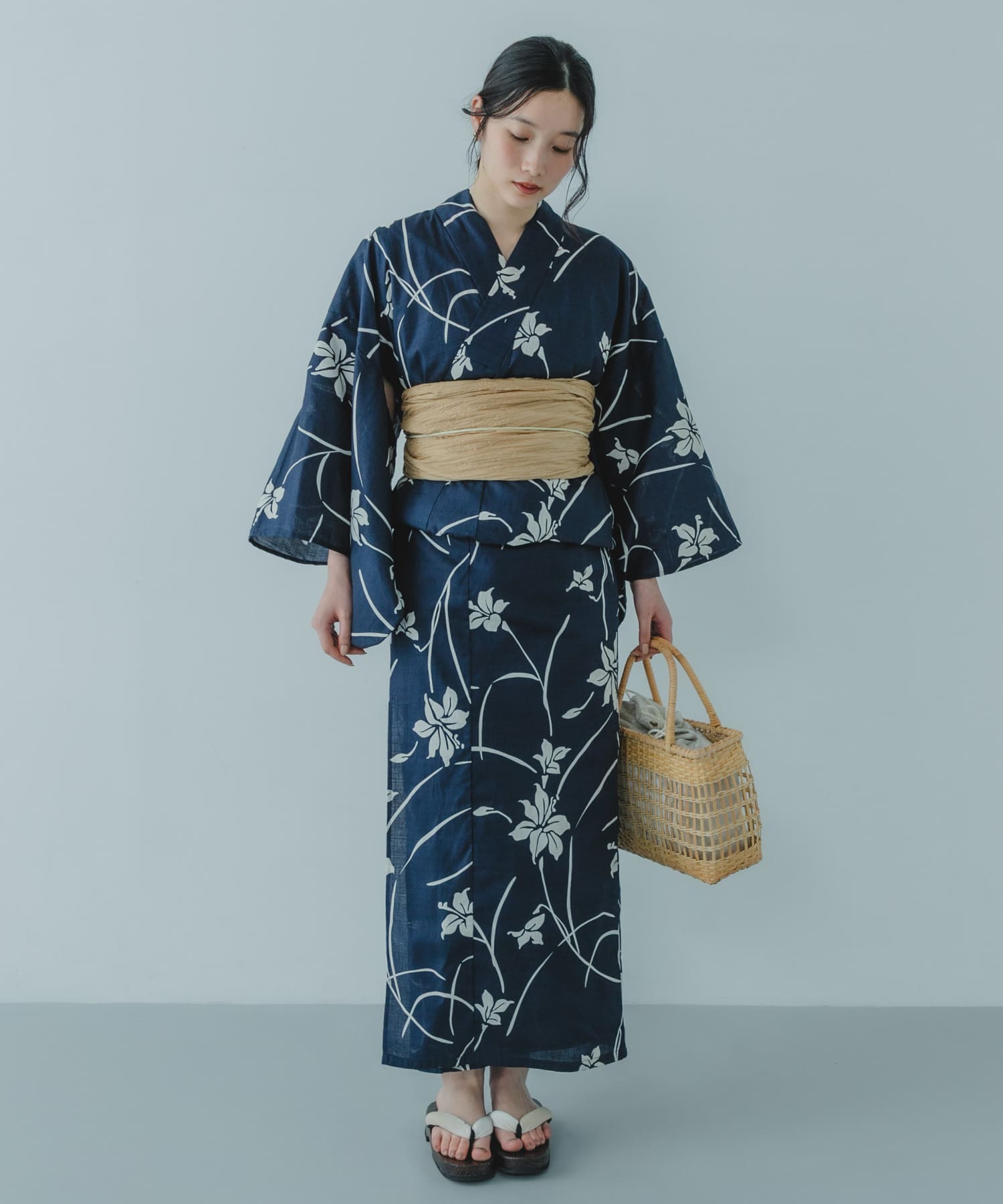 『WEB/一部店舗限定』ストローカゴバッグ GRAY One