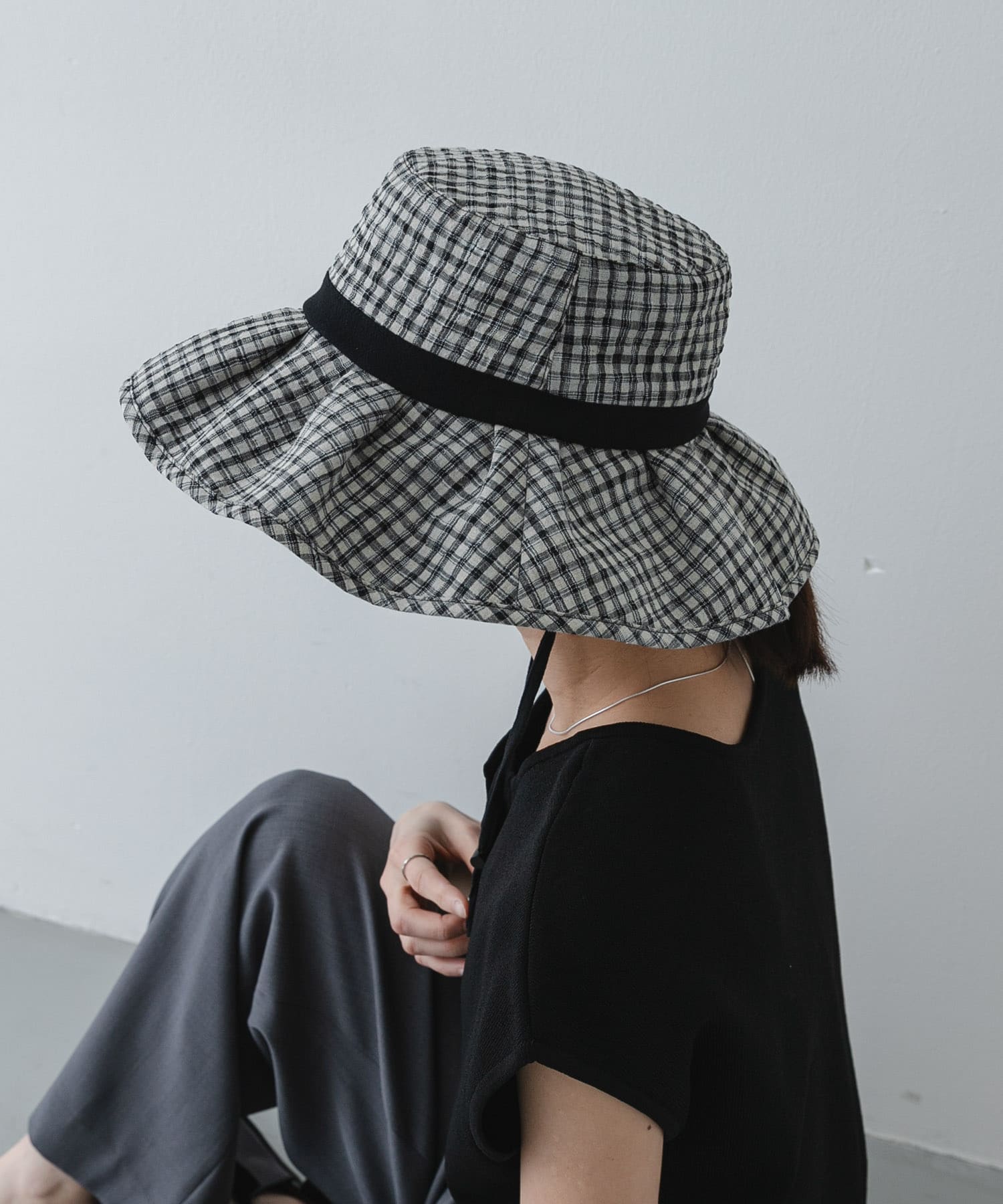 ジュートライクフリルハット BLK×WHT One