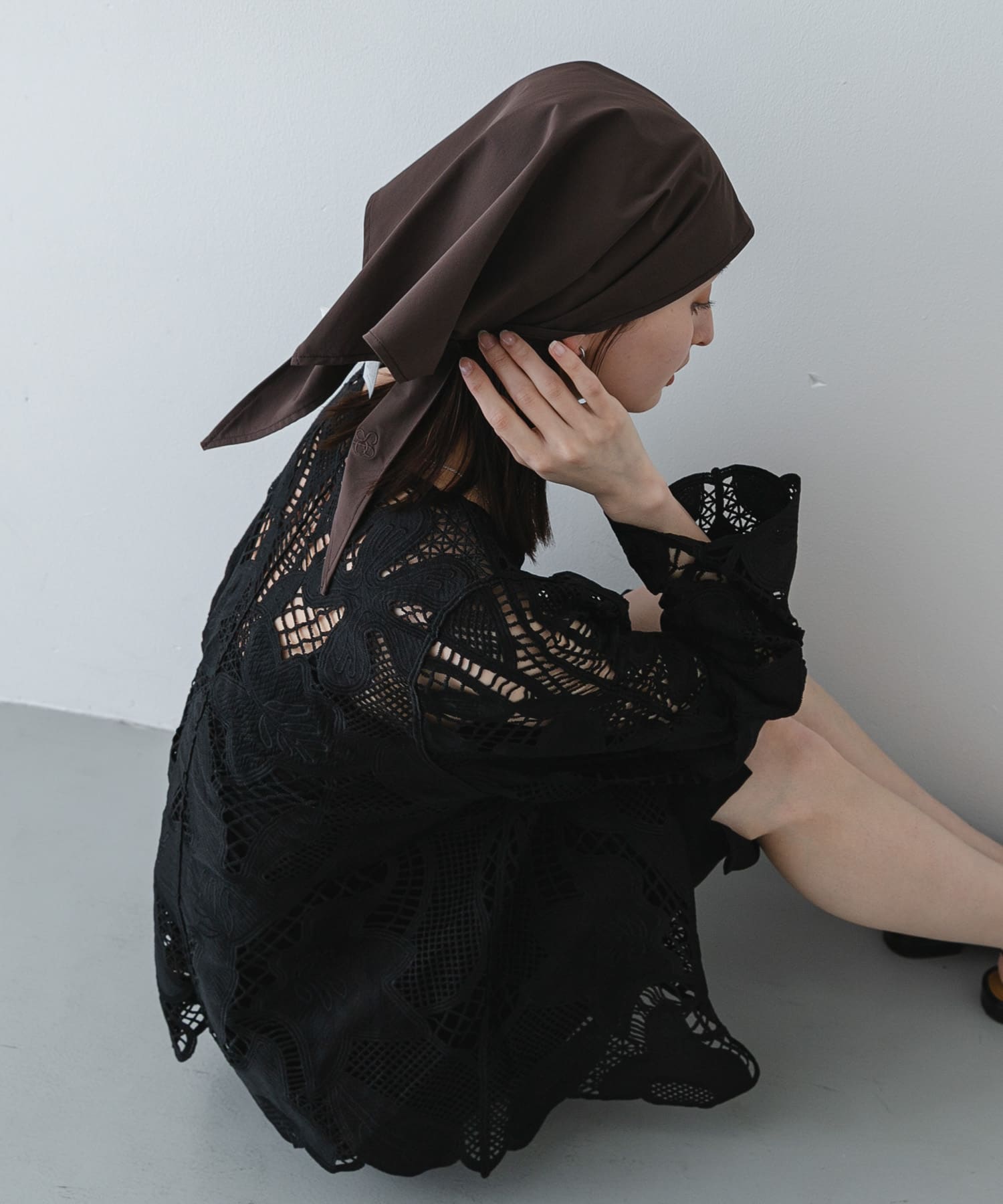 撥水シシュウスカーフ BROWN One