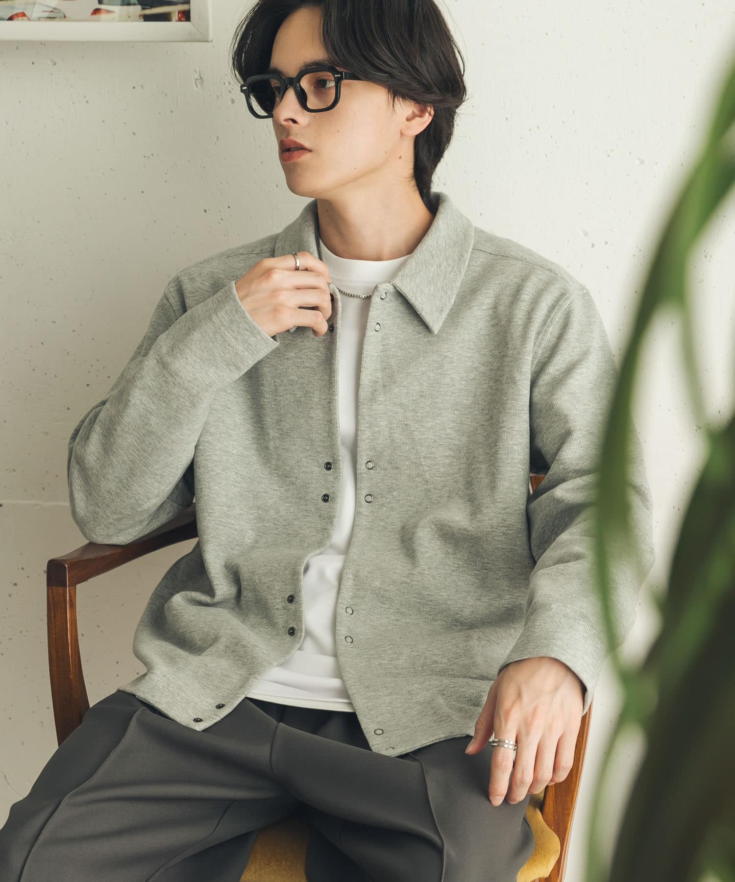 GRAY