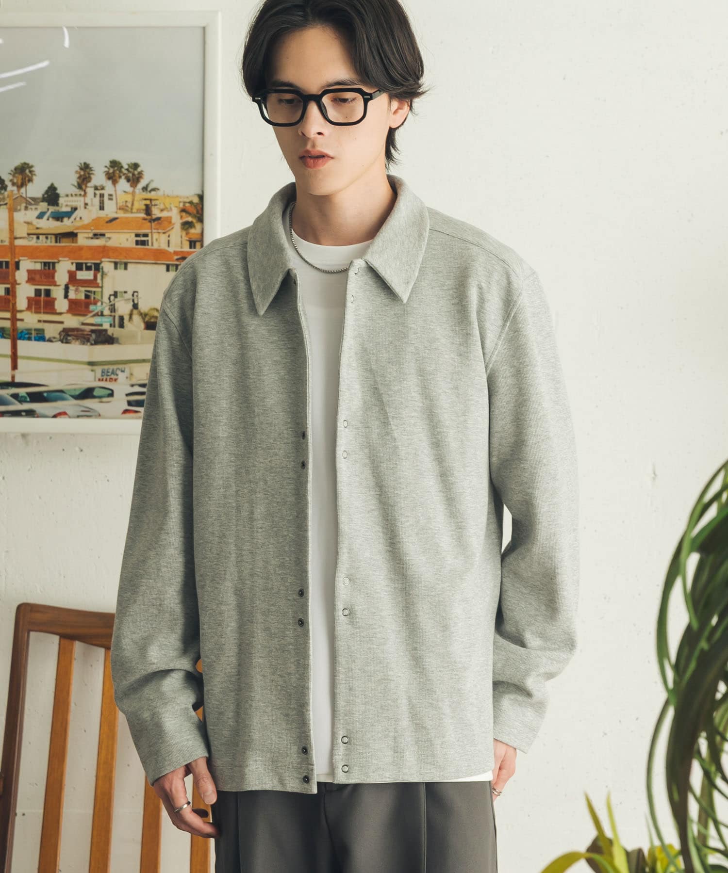 GRAY
