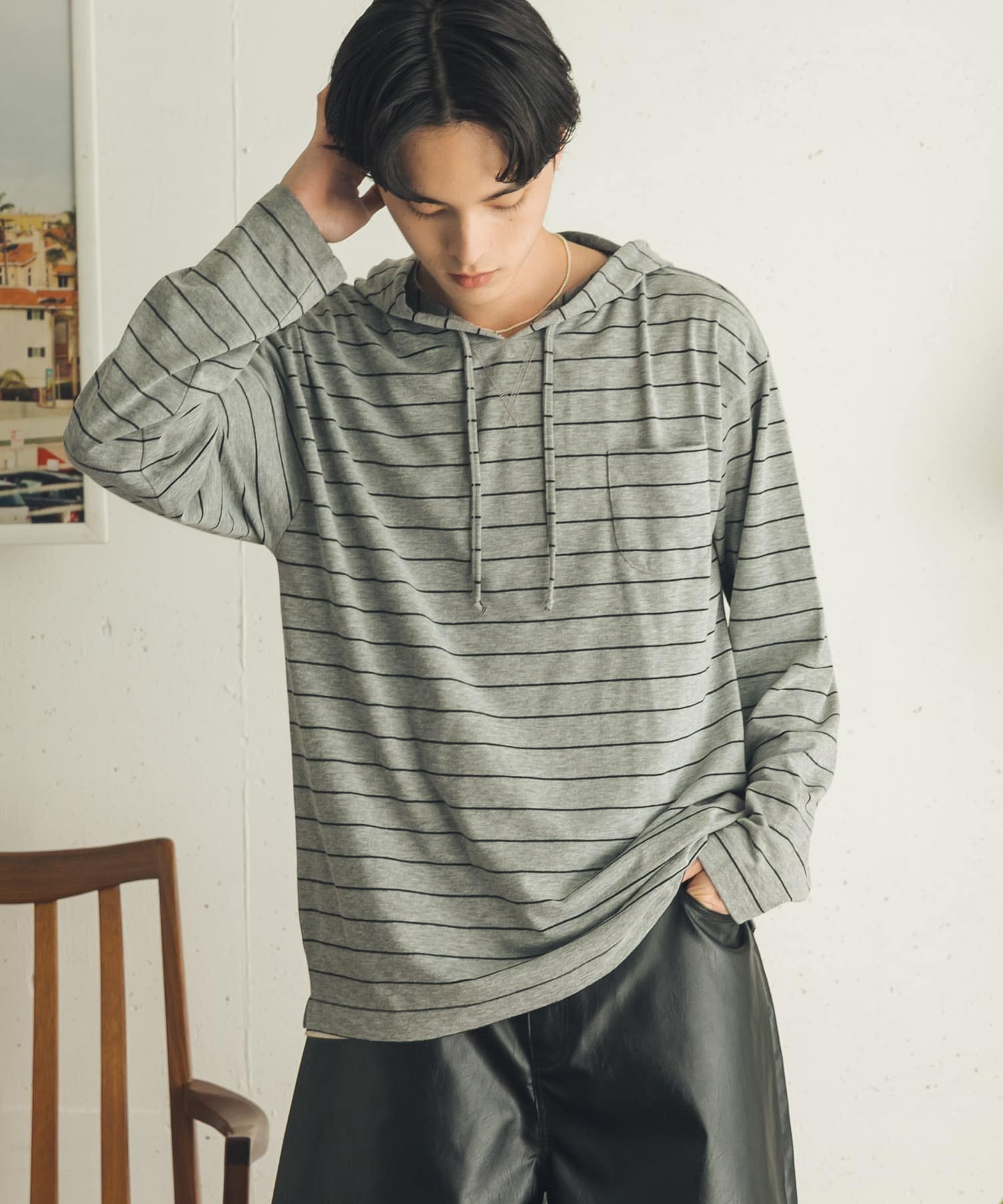 GRAY