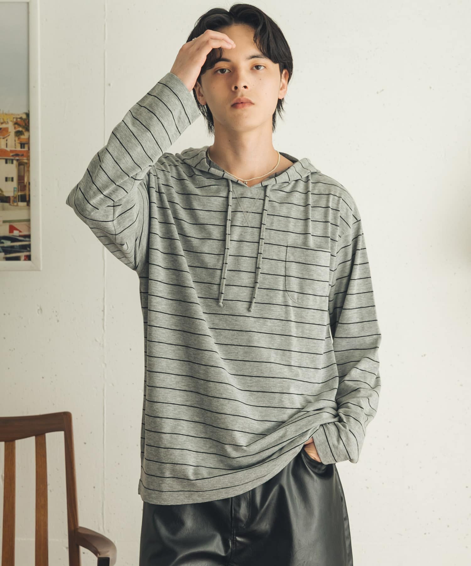 GRAY
