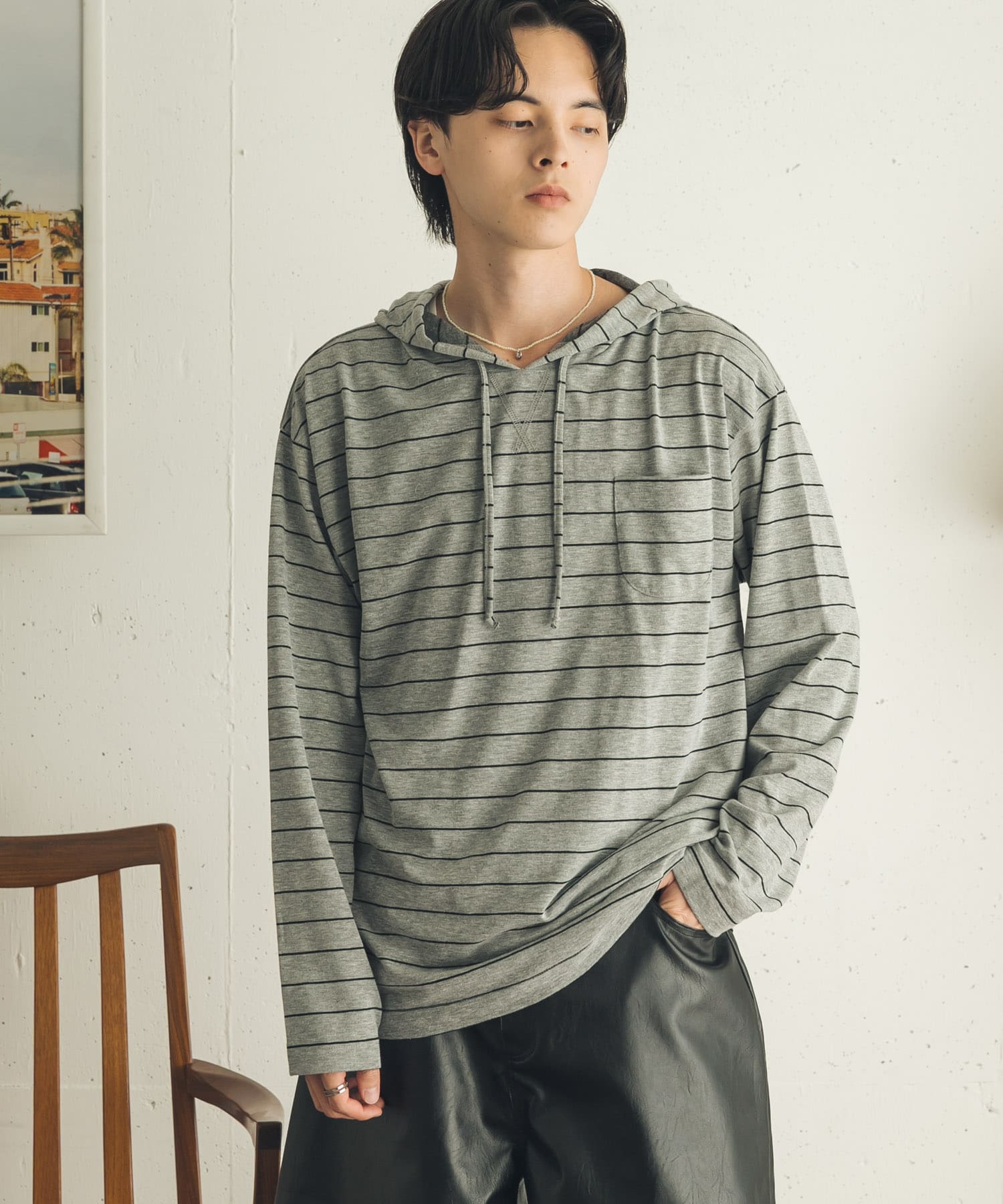 GRAY