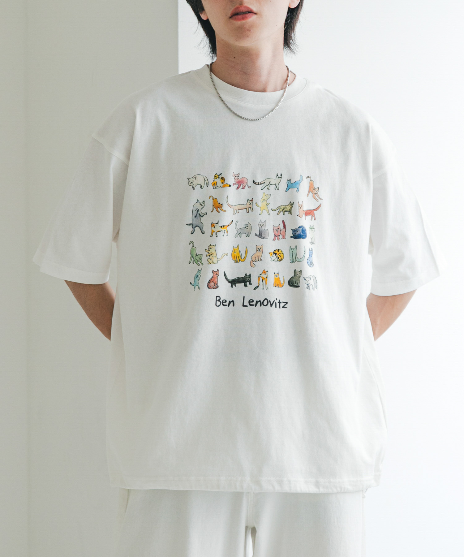 WHT×CAT'S