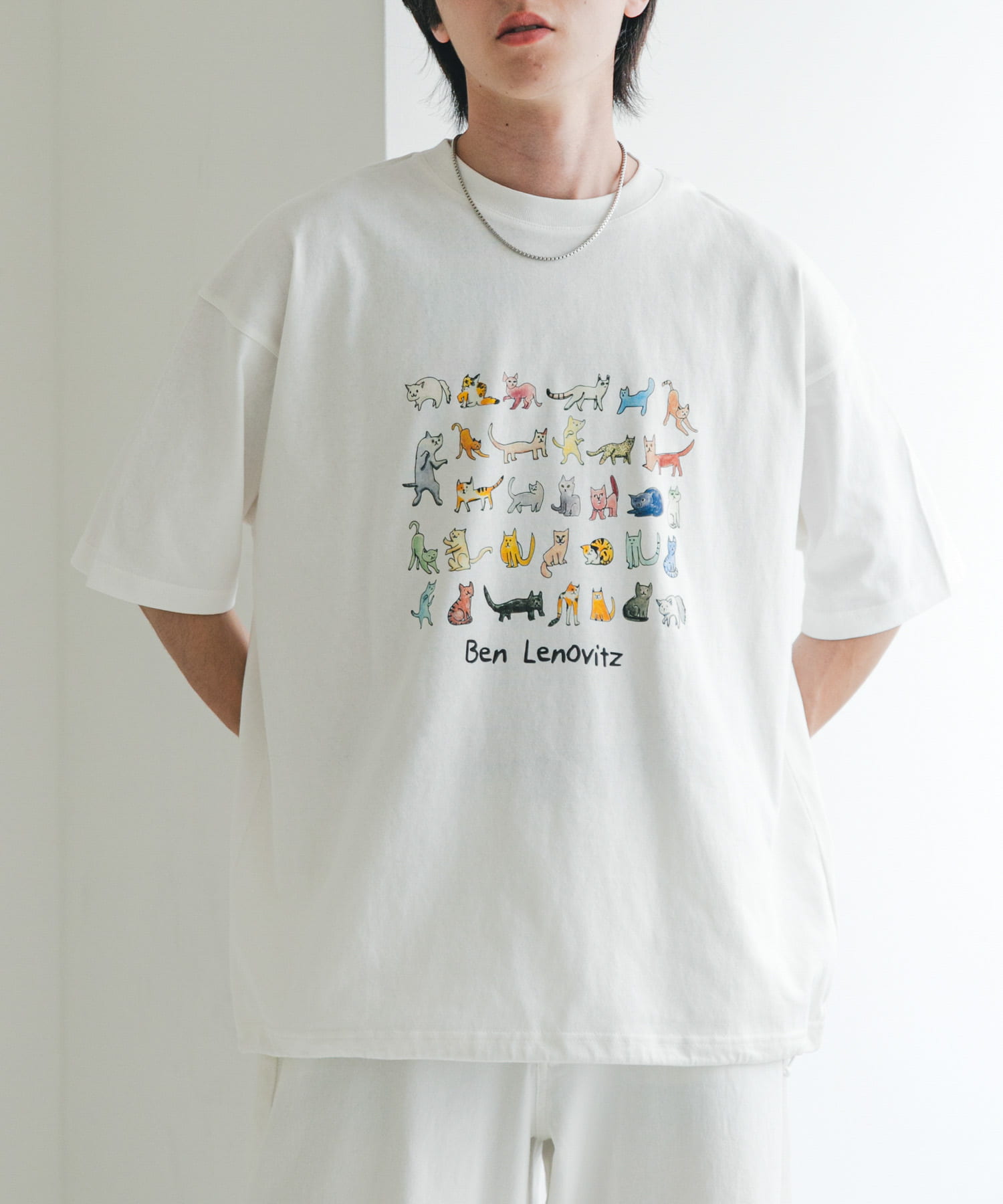 WHT×CAT'S