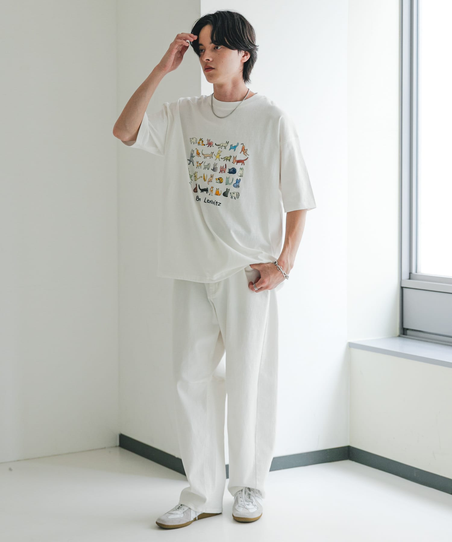 WHT×CAT'S