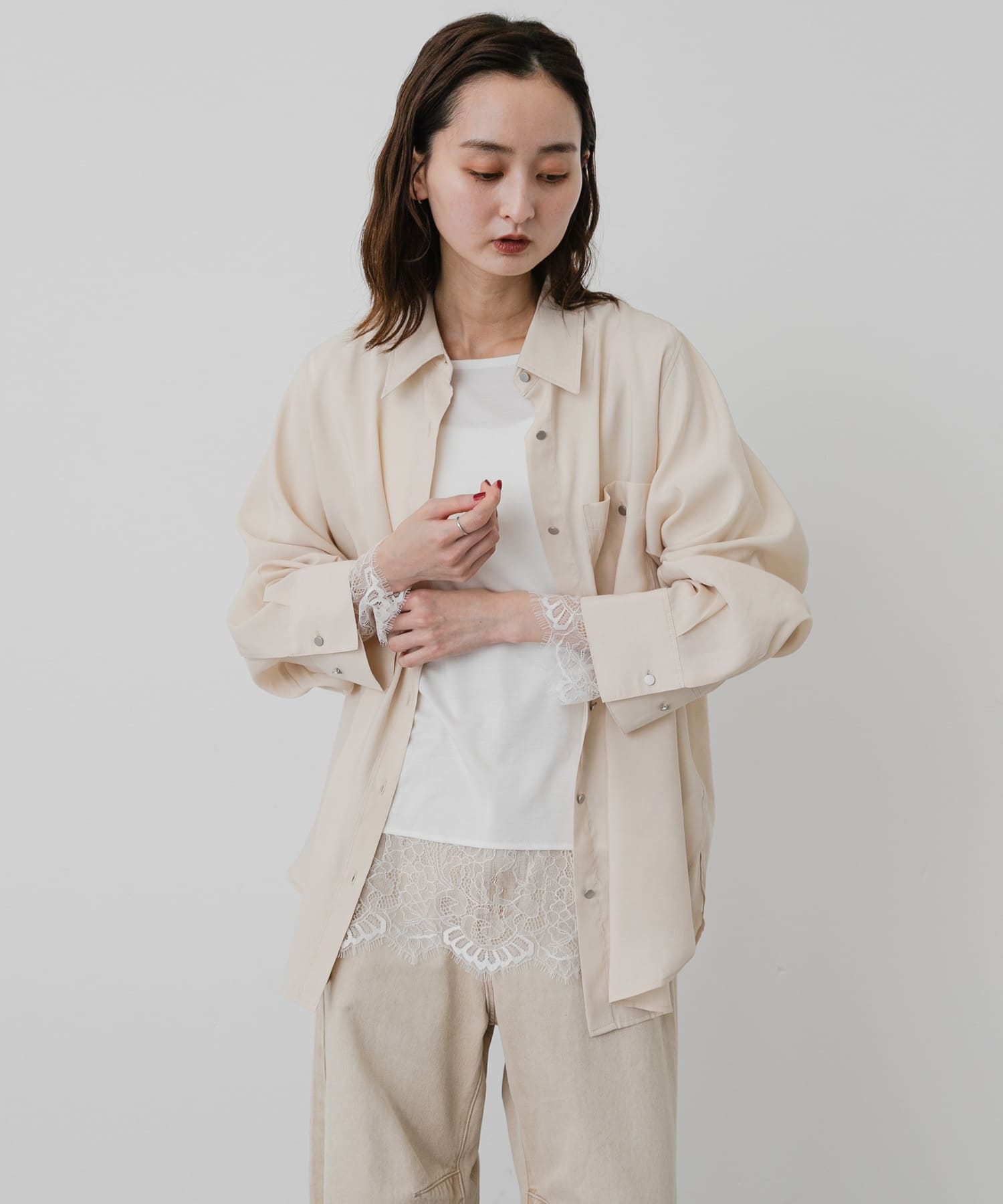 OFF WHITE