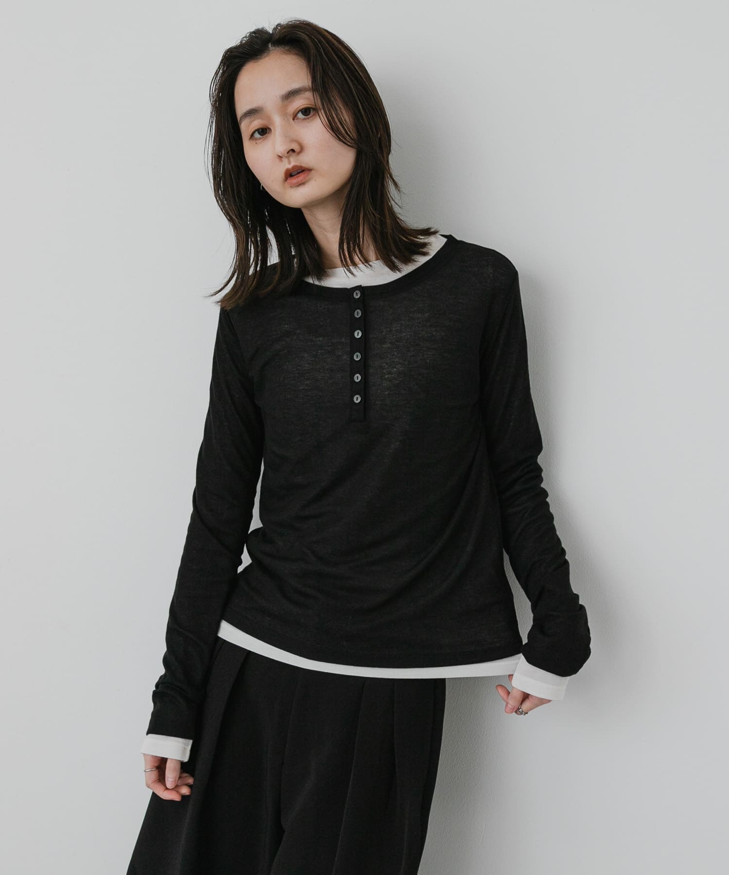 BLK×WHT