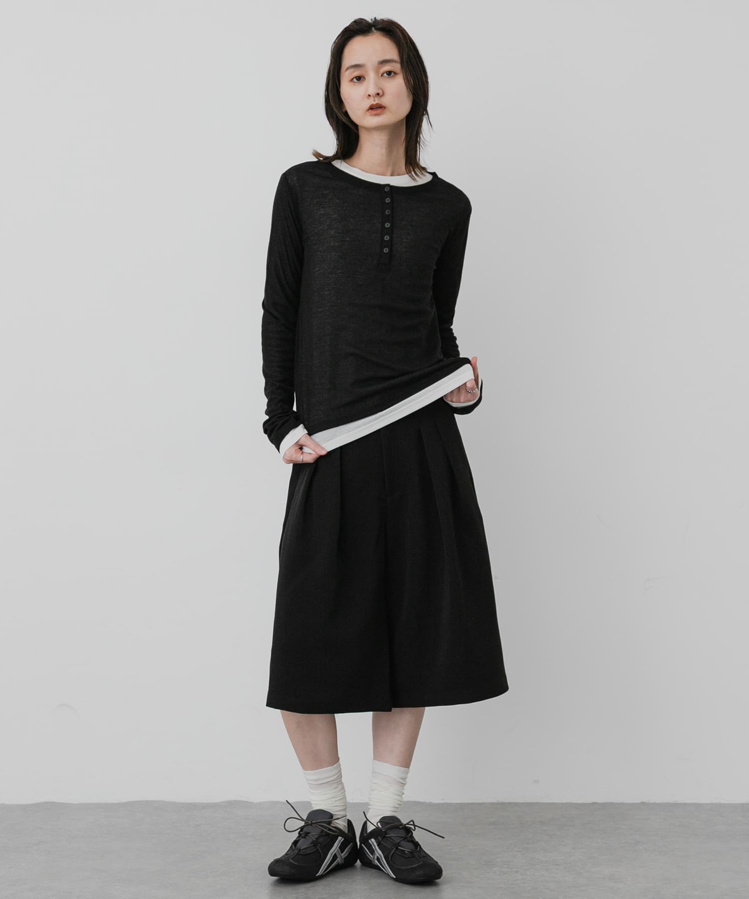 BLK×WHT