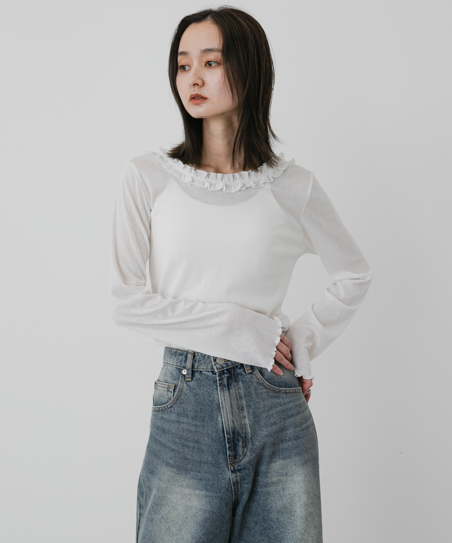 OFF WHITE