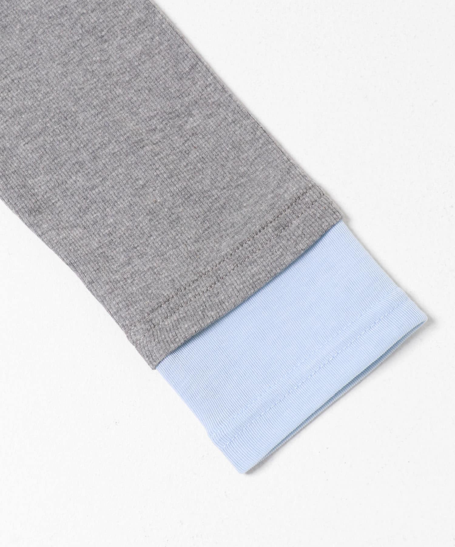 ヘンリーネックレイヤードトップ GRY×BLU One