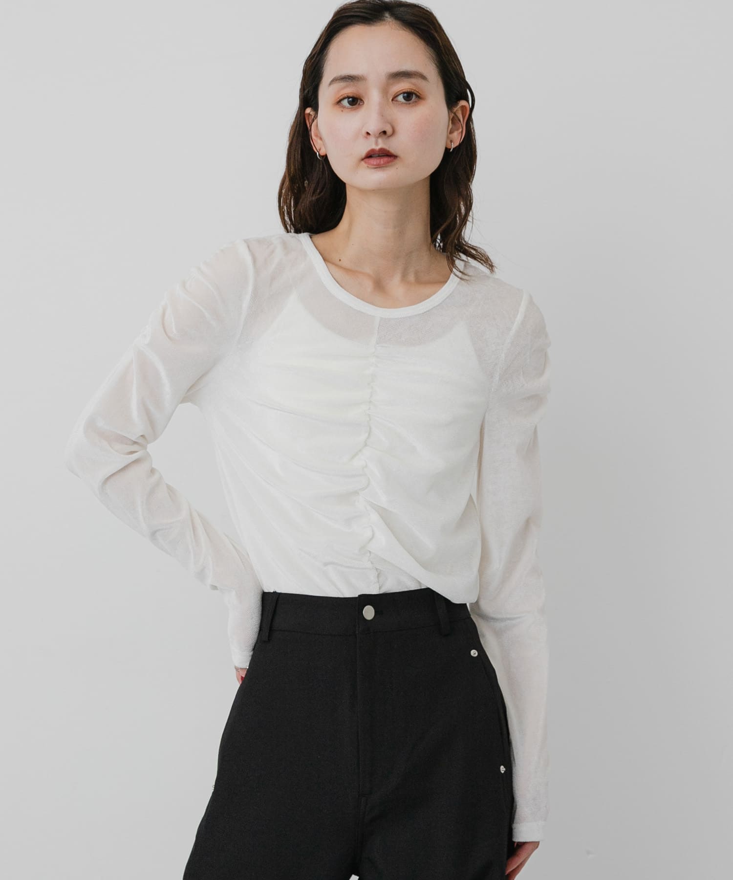 OFF WHITE
