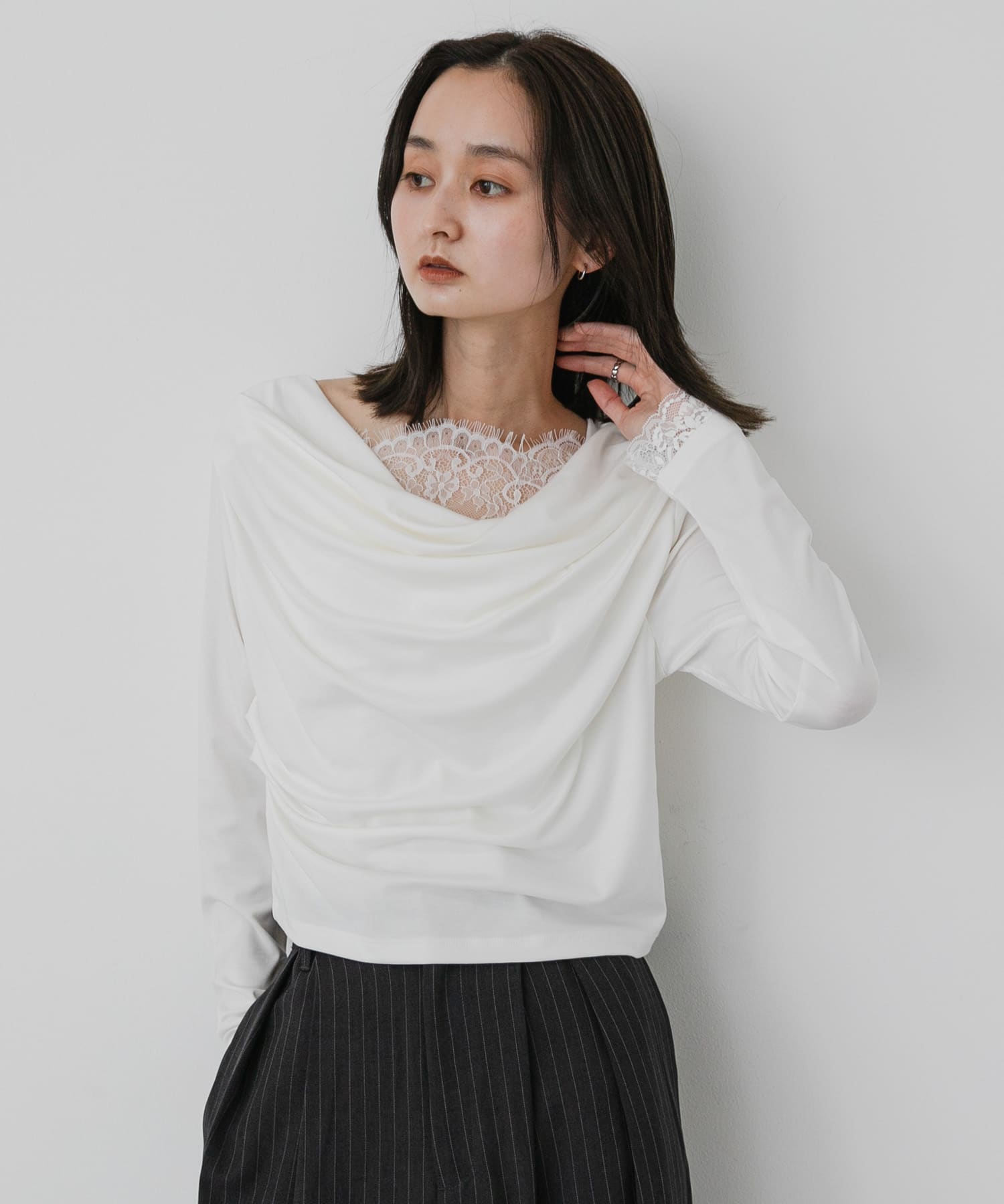 OFF WHITE
