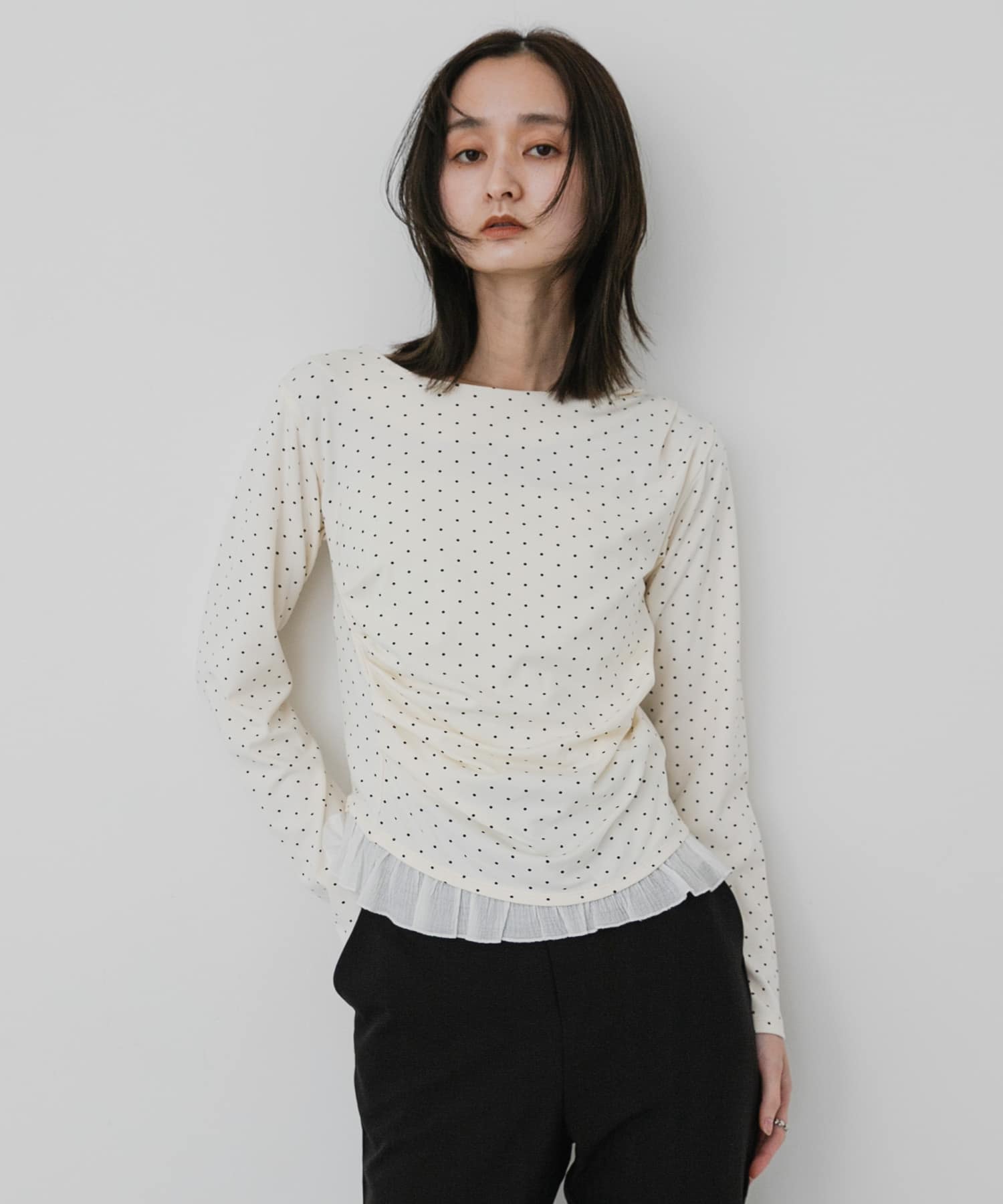 フリルドレープトップス フリルドレープトップ(One OFF×BLK): トップス｜URBAN RESEARCH公式
