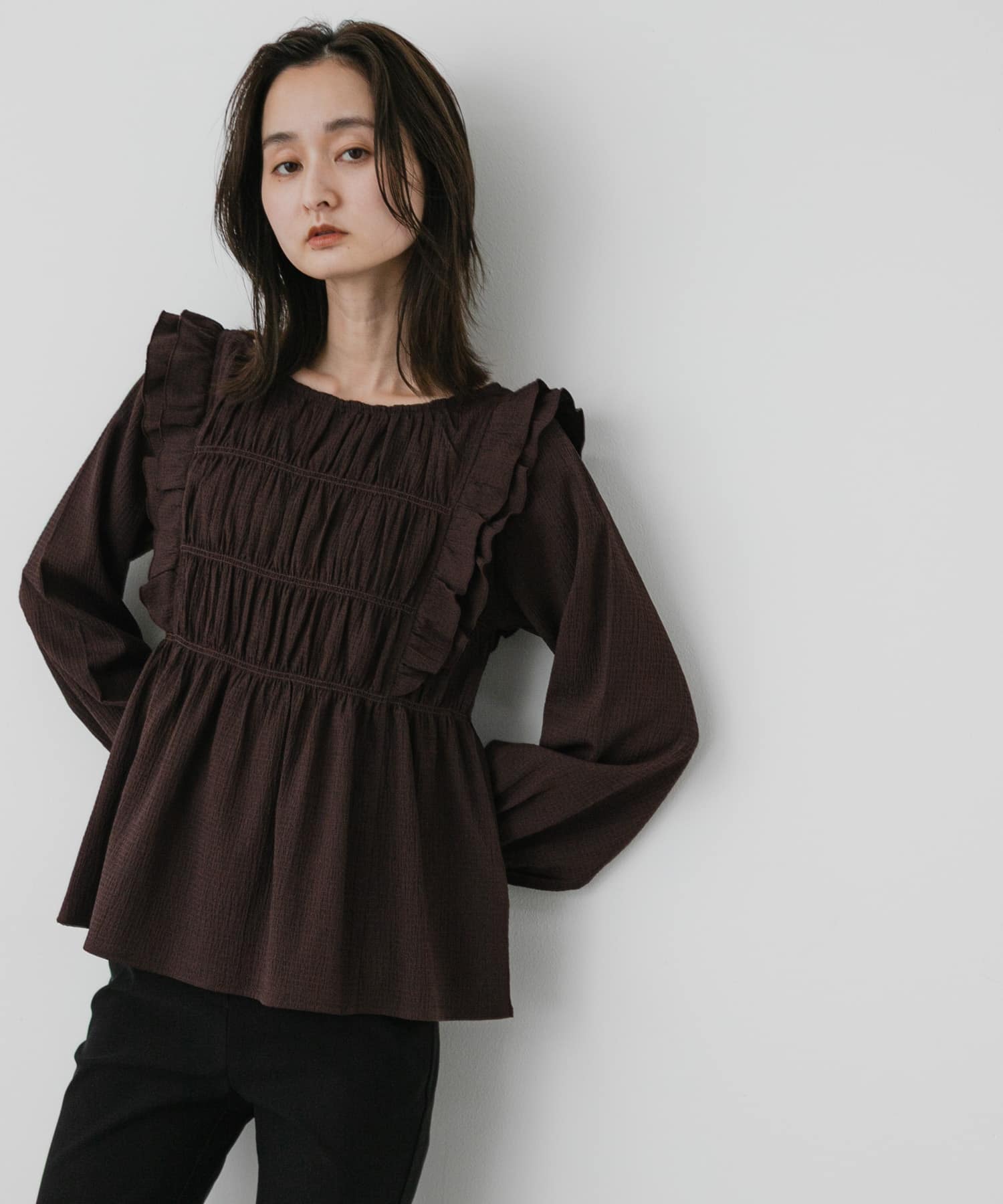 シャーリングフリルカットトップ(One BROWN): トップス｜URBAN