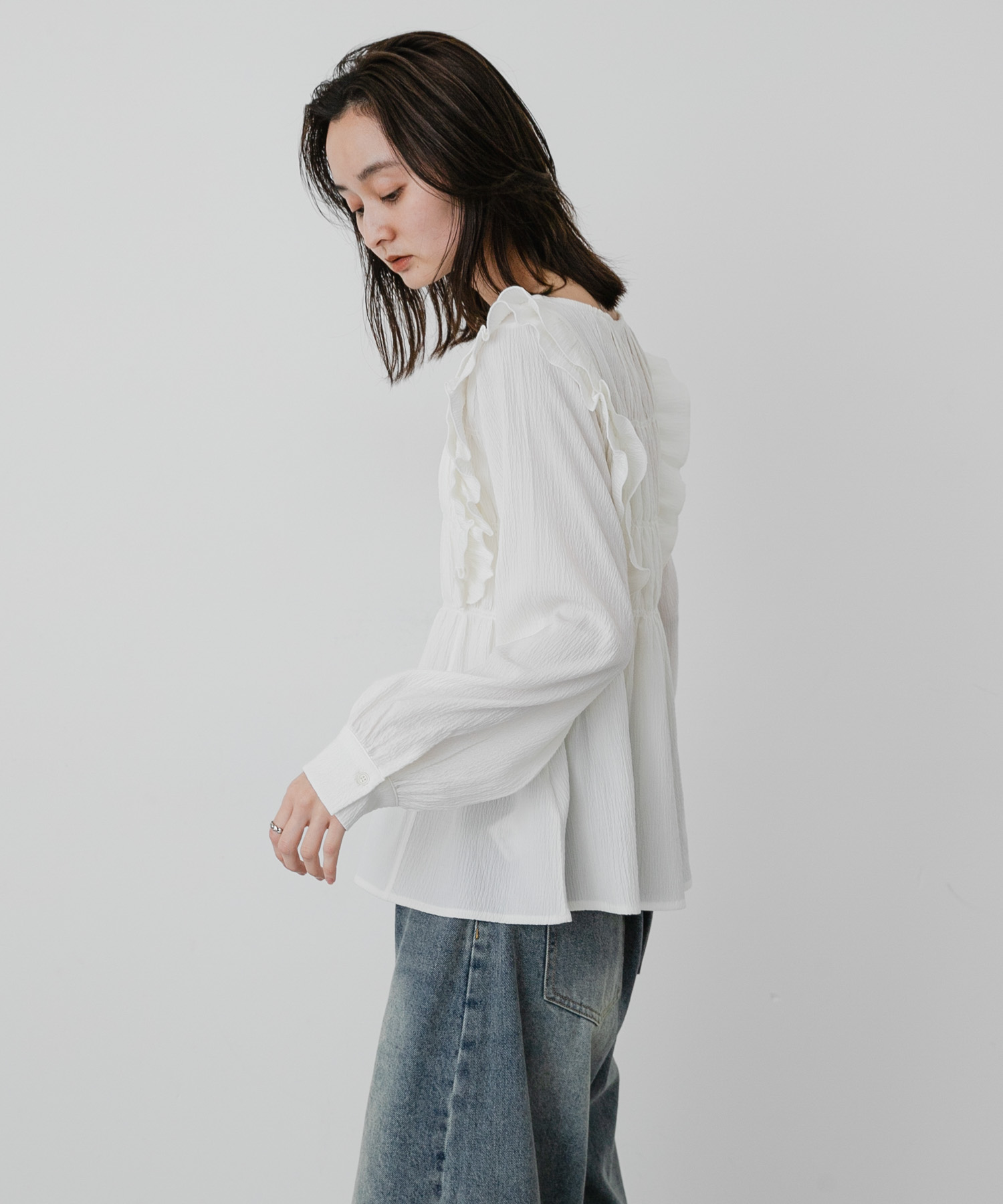 OFF WHITE