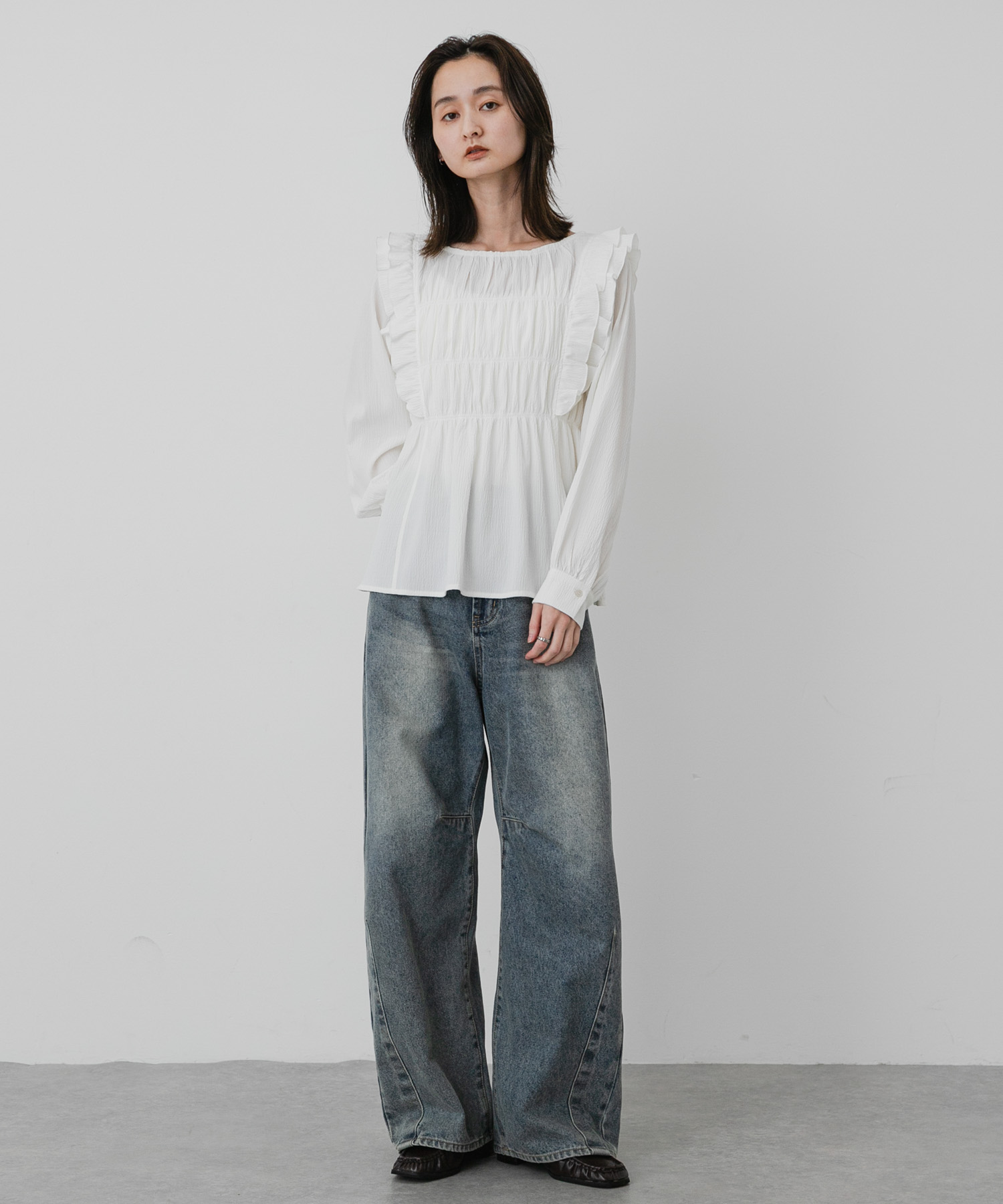 OFF WHITE