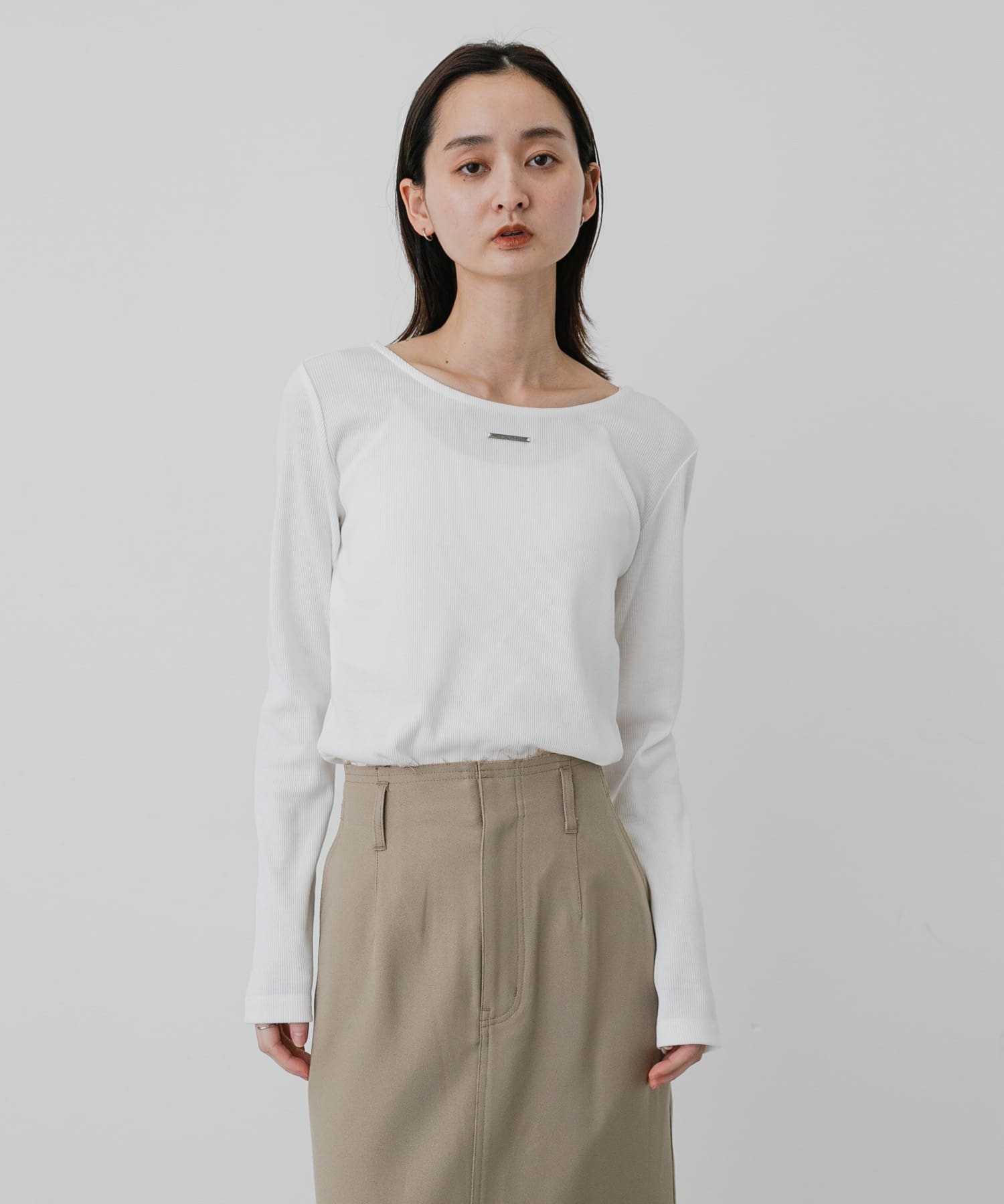 OFF WHITE